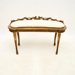 Antique French Taburete de madera dorada tallada