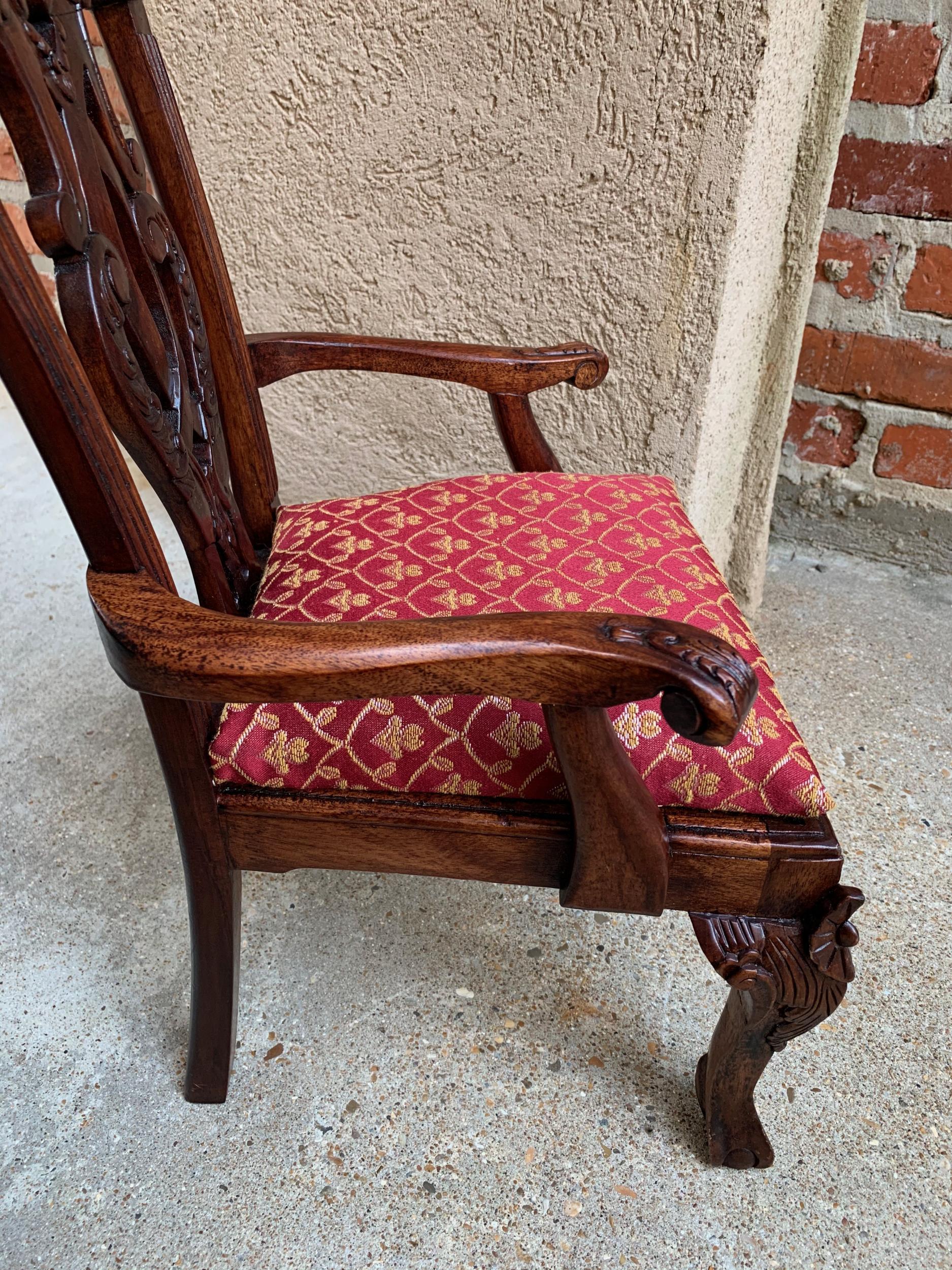 Antique French Carved Mahogany Doll Child’s Chair Louis XV Style, 20th Century 8