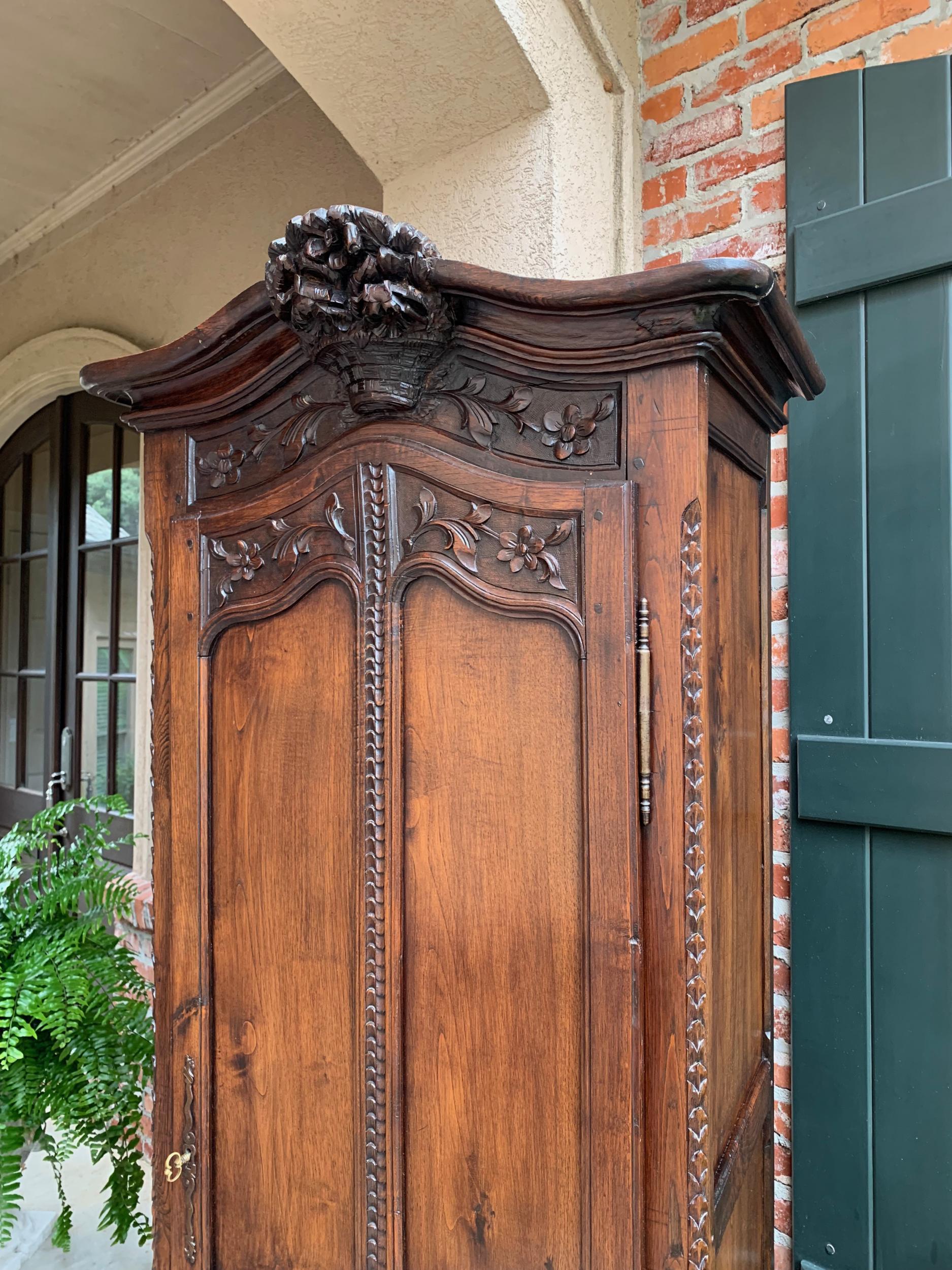 Antique French Carved Oak Armoire Bonnetiere Linen Cabinet Louis XV Style 19th C 8
