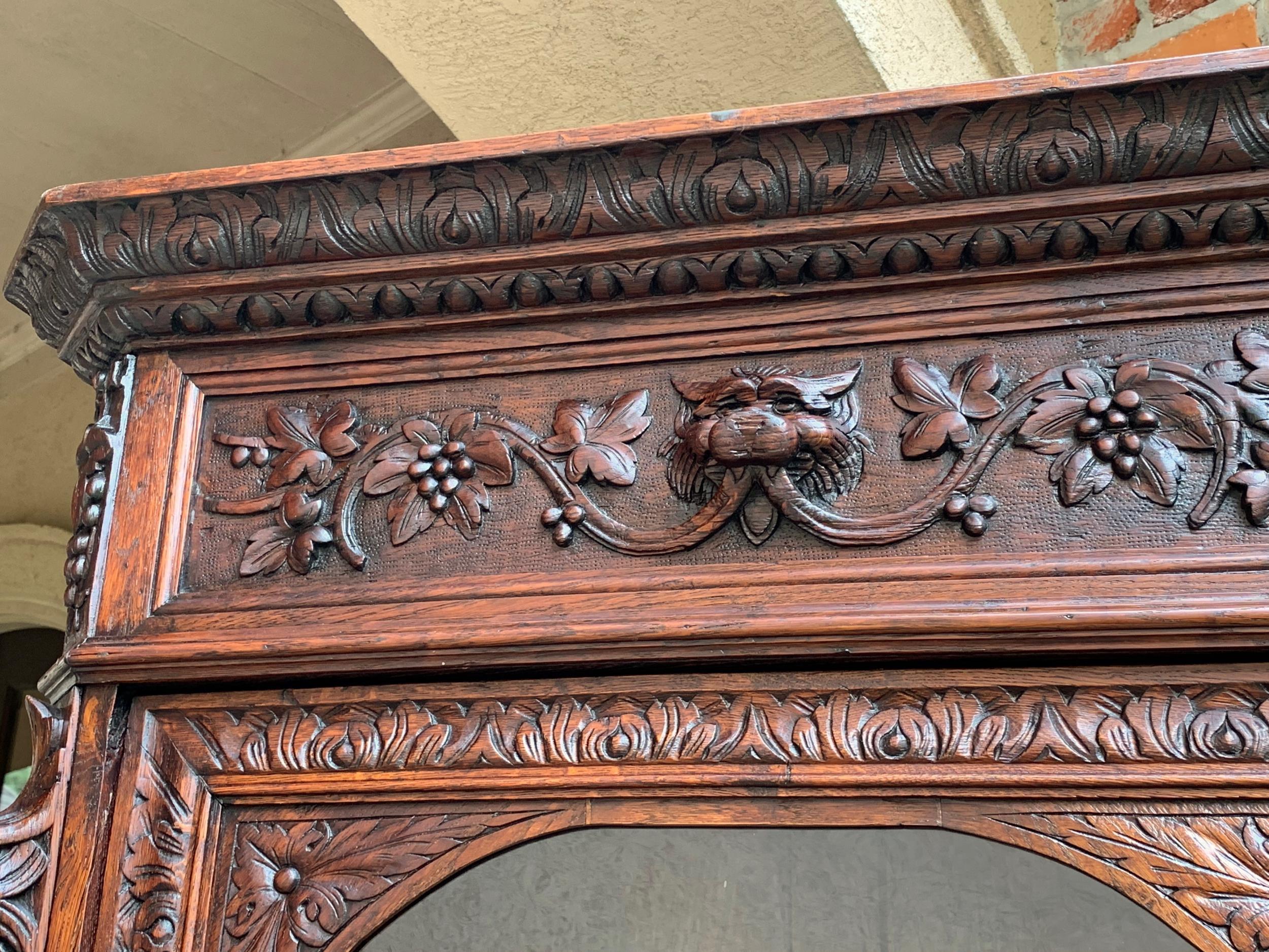 Antique French Carved Oak Cabinet Bookcase Renaissance Lion Black Forest Vitrine In Good Condition In Shreveport, LA