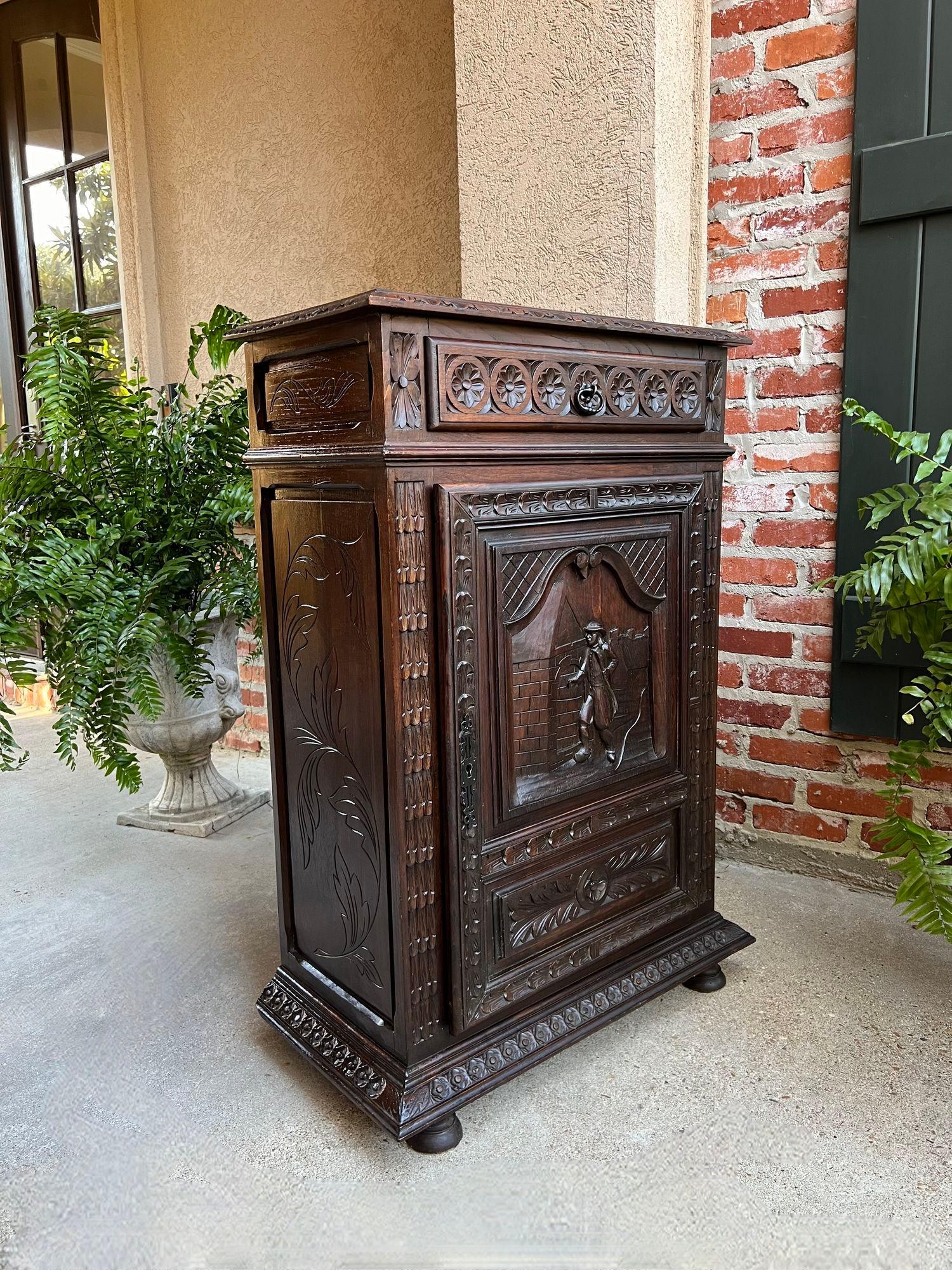 Antique French Carved Oak Cabinet Breton Brittany Cocktail Sideboard Server Francés en venta
