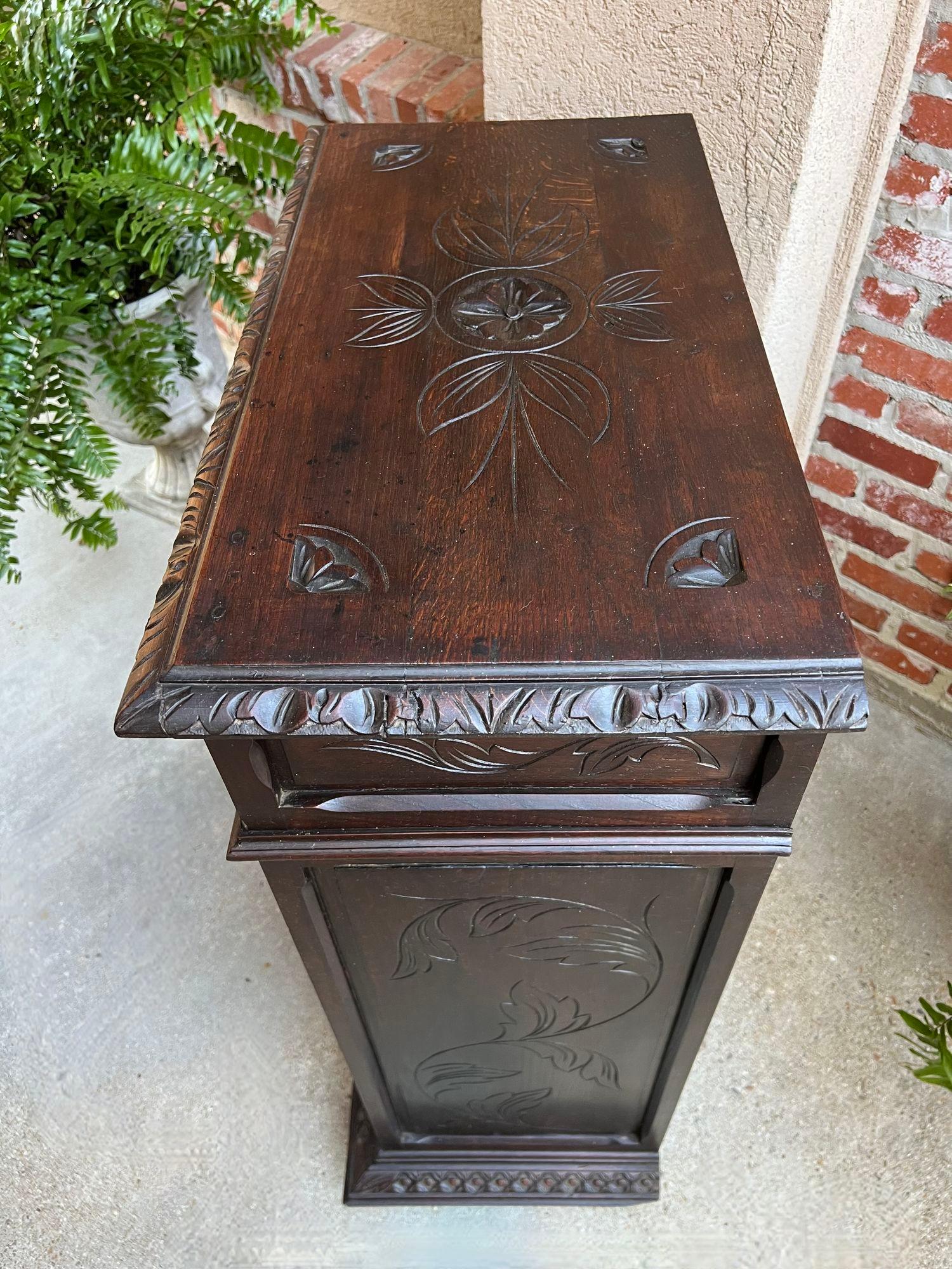 Antique French Carved Oak Cabinet Breton Brittany Cocktail Sideboard Server Roble en venta