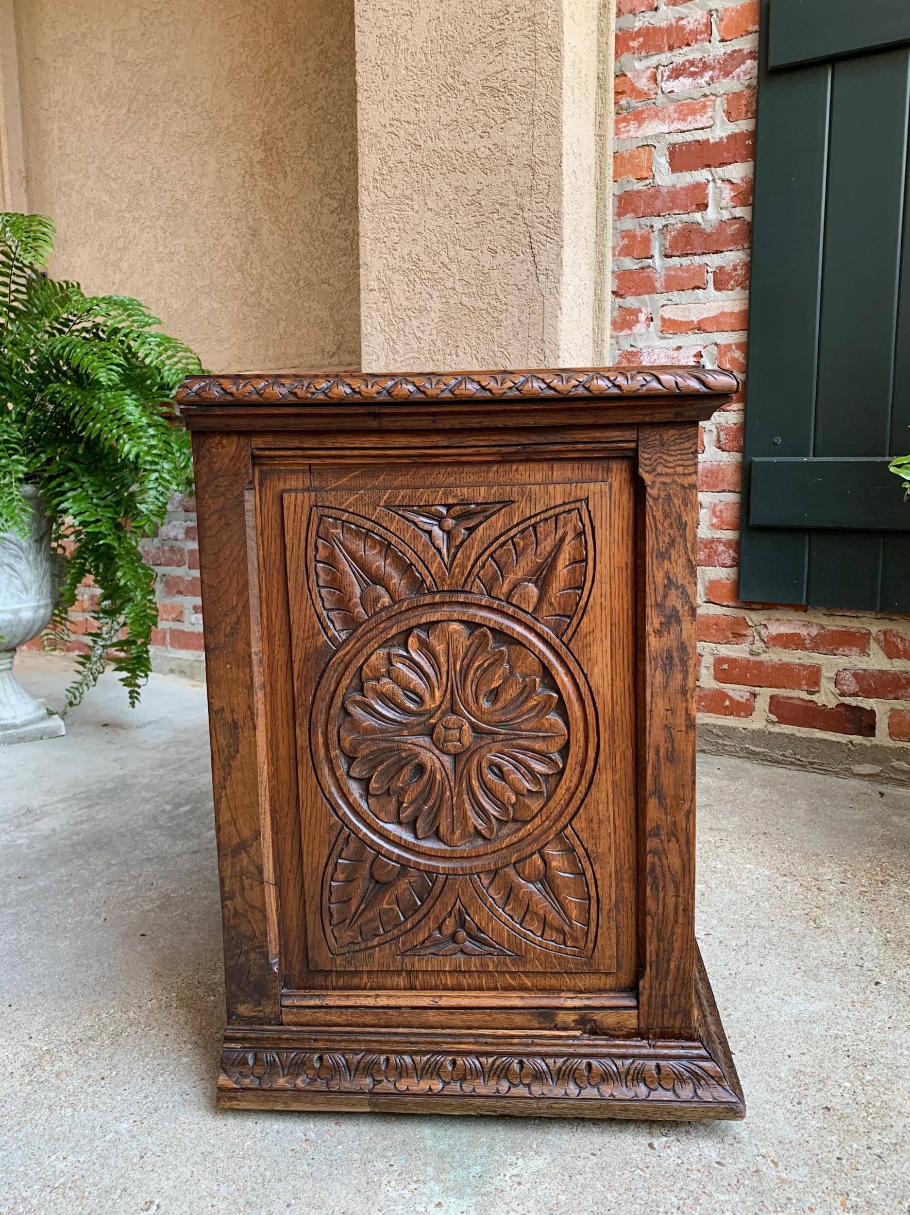 Antique French Carved Oak Chest Trunk Cabinet Breton Brittany Bocce Ball 19th C In Good Condition In Shreveport, LA