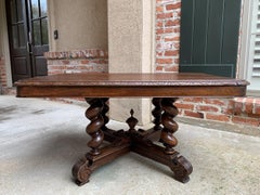 Ancienne table basse française en chêne sculpté rectangulaire à torsion d'orge Renaissance