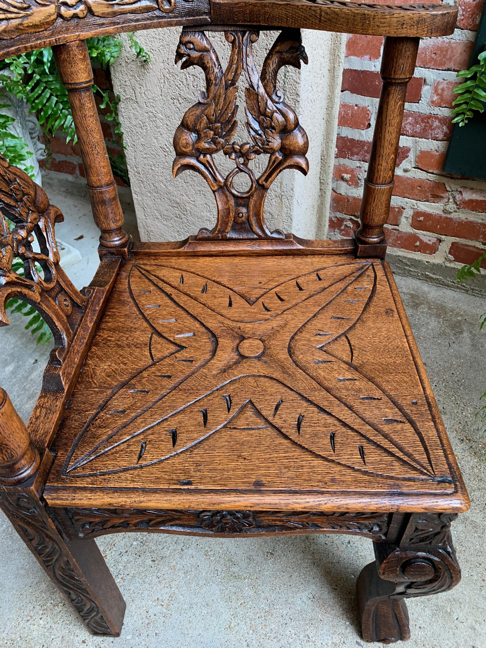 Antique French Carved Oak Corner Arm Chair Renaissance Louis XIV style For Sale 10