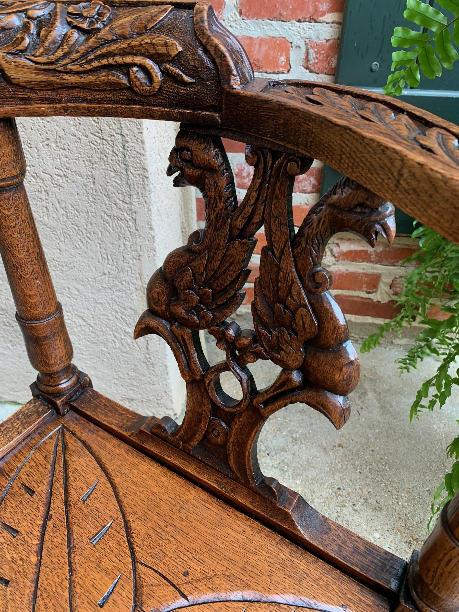 Antique French Carved Oak Corner Arm Chair Renaissance Louis XIV style For Sale 11