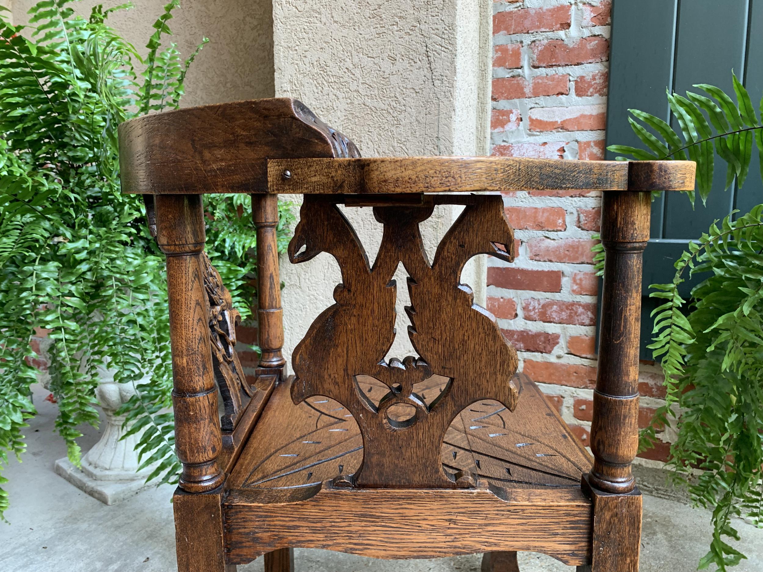 Antique French Carved Oak Corner Arm Chair Renaissance Louis XIV style For Sale 13