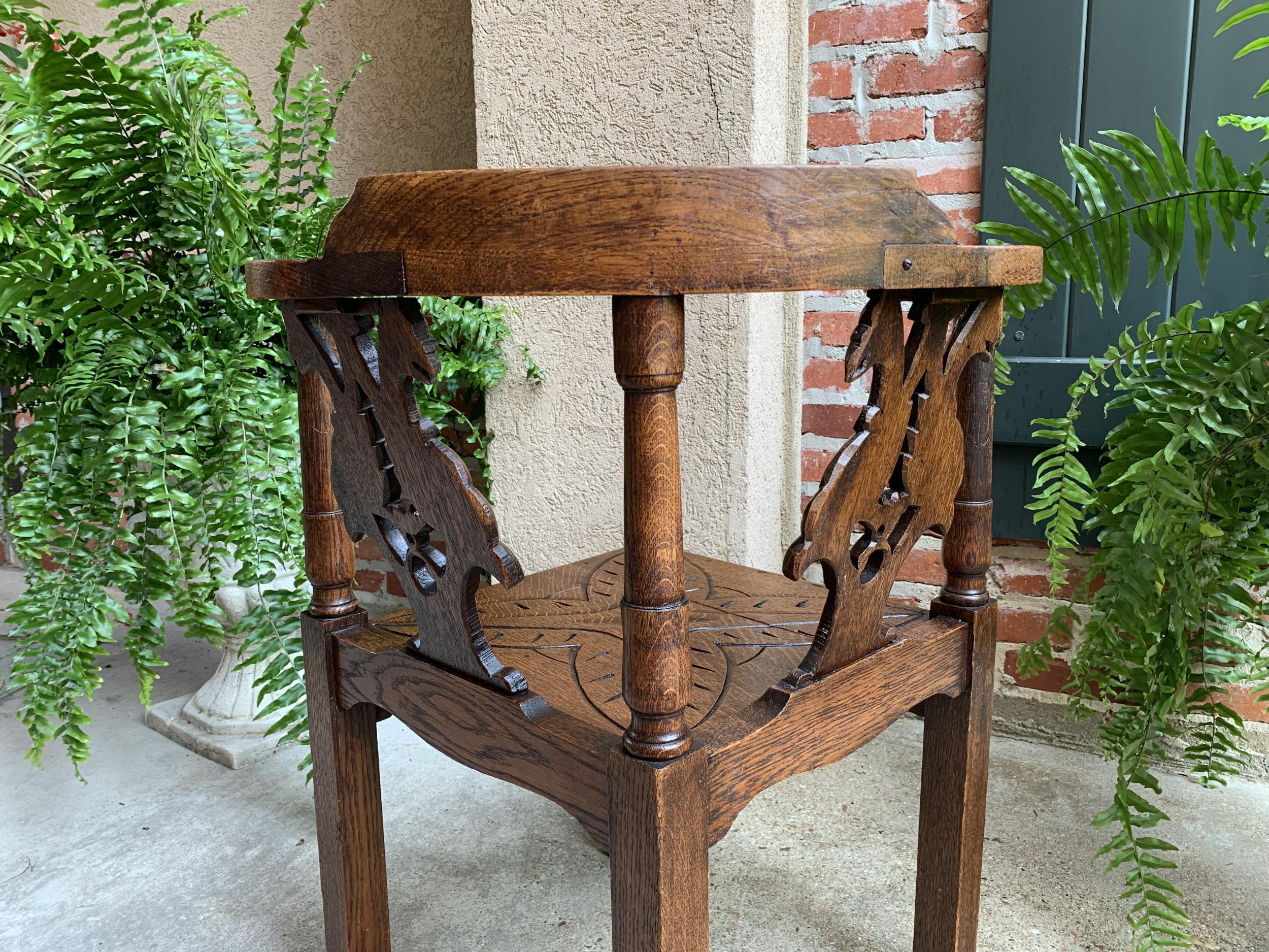 Antique French Carved Oak Corner Arm Chair Renaissance Louis XIV style For Sale 14