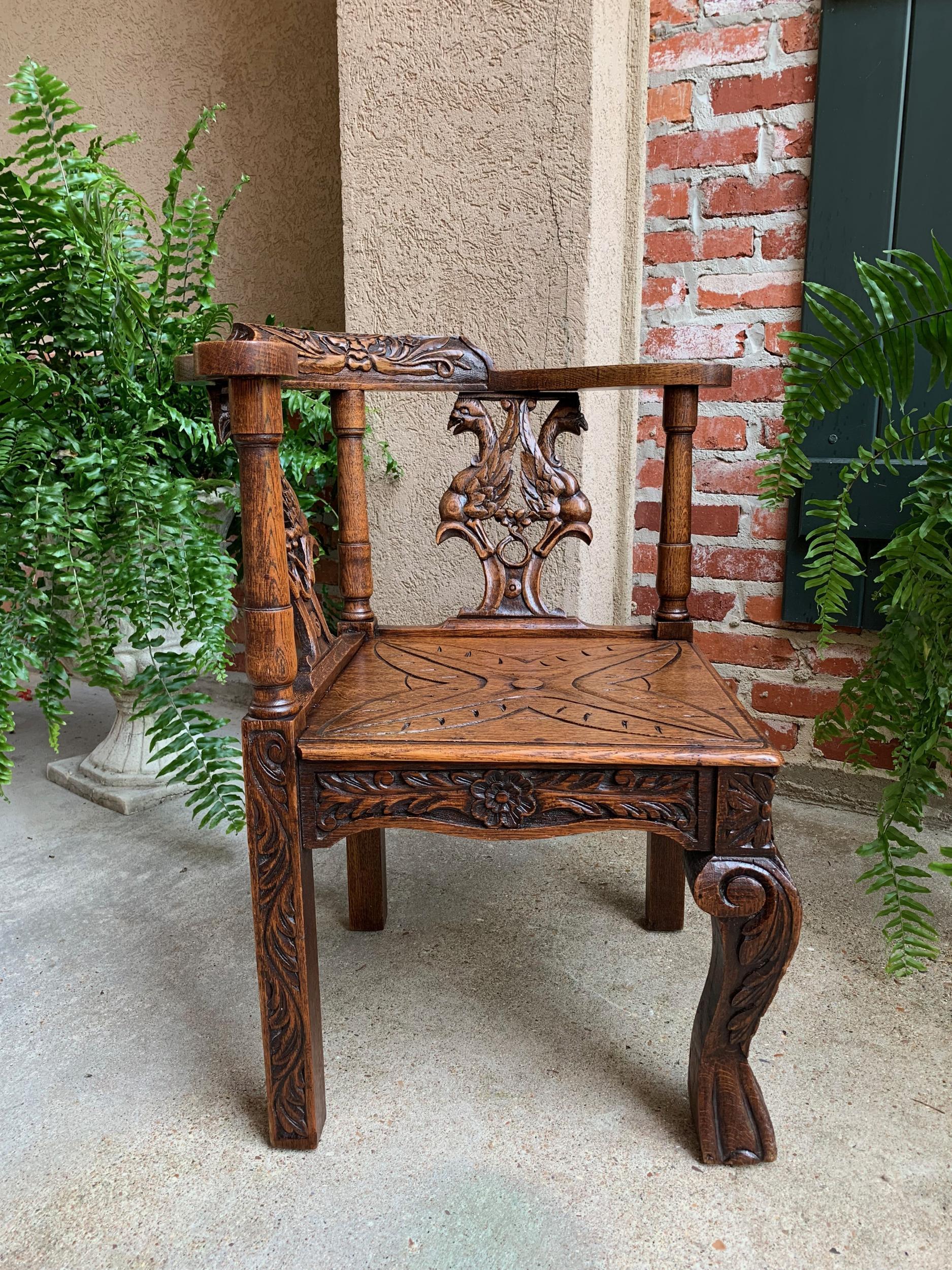 19th Century Antique French Carved Oak Corner Arm Chair Renaissance Louis XIV style For Sale