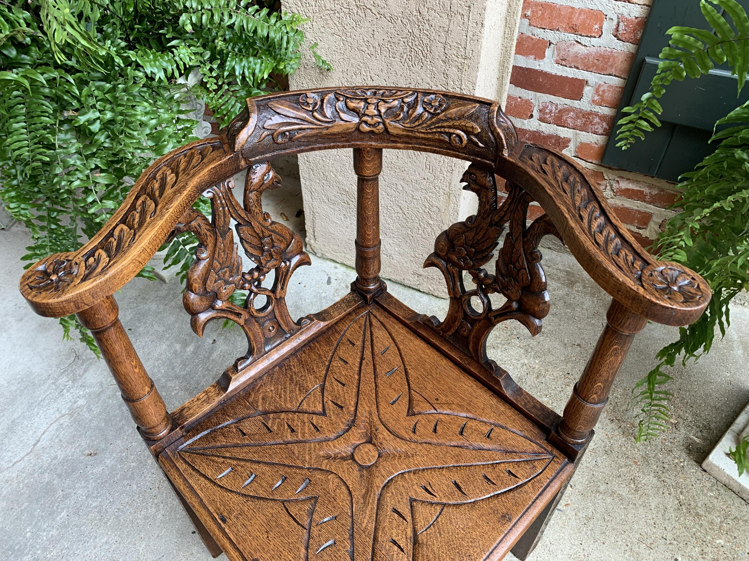 Antique French Carved Oak Corner Arm Chair Renaissance Louis XIV style For Sale 1