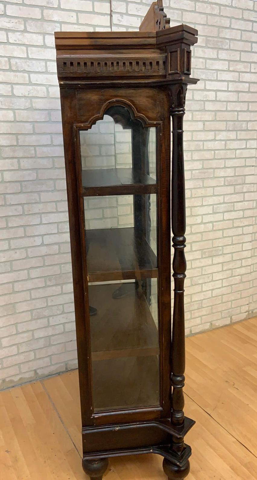  Antique French Carved Oak Glass Front Vitrine Display Cabinet In Good Condition For Sale In Chicago, IL