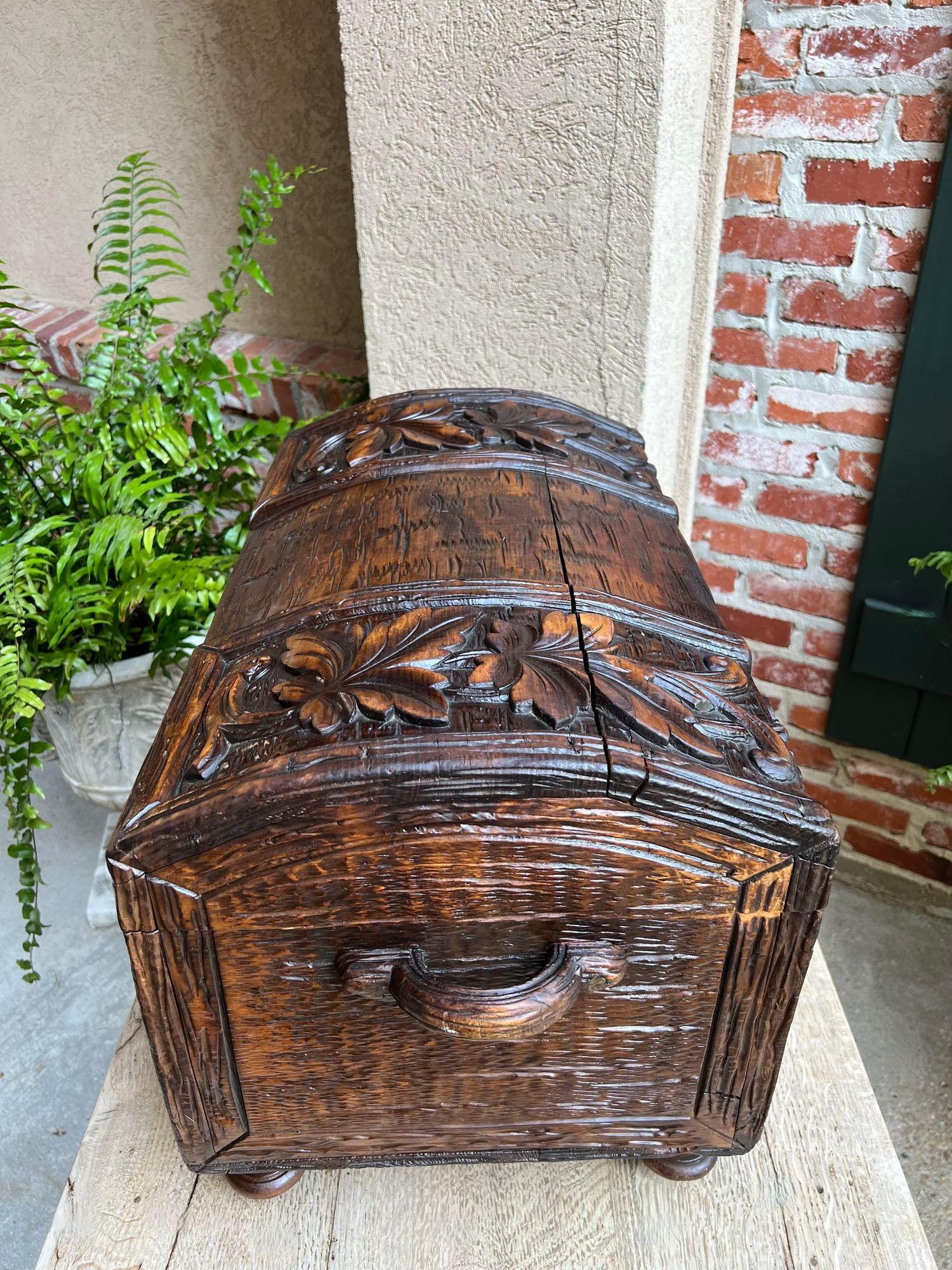 Antique French Carved Oak Petite Trunk Chest Black Forest Faux Bois Planter Box In Good Condition In Shreveport, LA