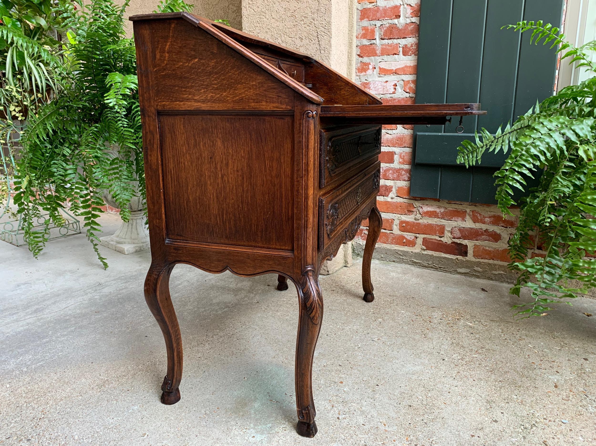 Antique French Carved Oak Secretary Desk Bureau Drop Front Louis XV Style In Good Condition In Shreveport, LA