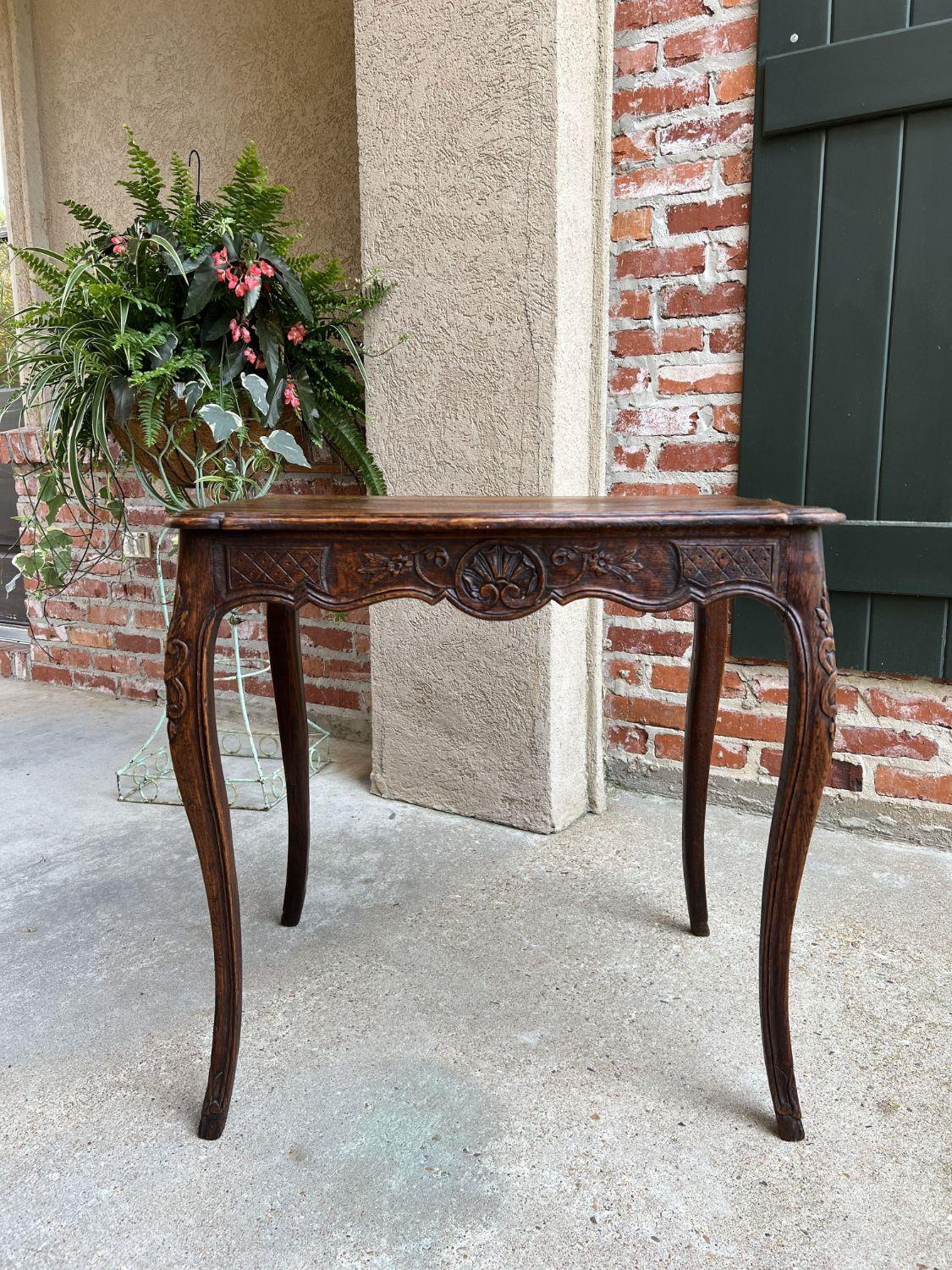 Antique French Carved Oak Console Sofa Side Lamp Table Serpentine Louis XV in vendita 6
