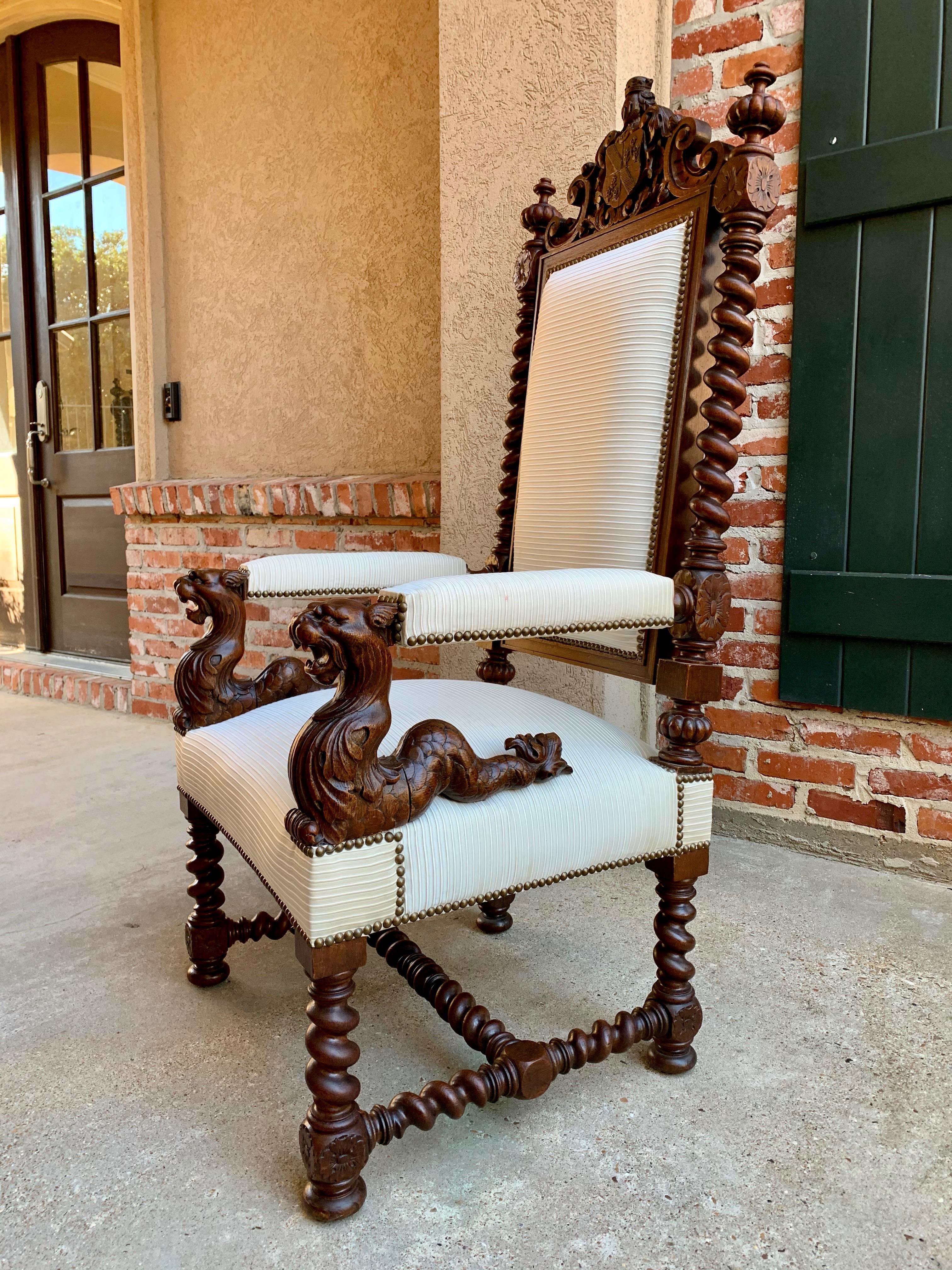 Antique French Carved Oak Throne Armchair Louis XIV Barley Twist Renaissance b In Good Condition In Shreveport, LA