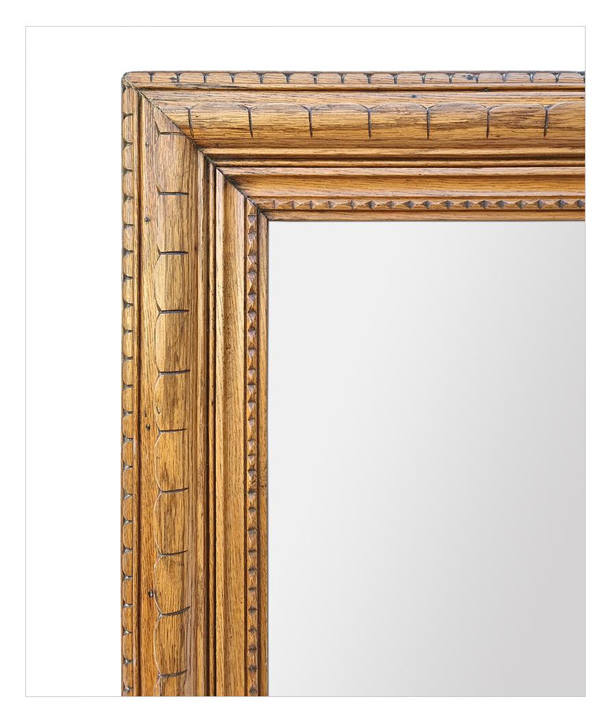 Antiker französischer Spiegel aus geschnitztem Eichenholz, um 1900 (Französisch) im Angebot