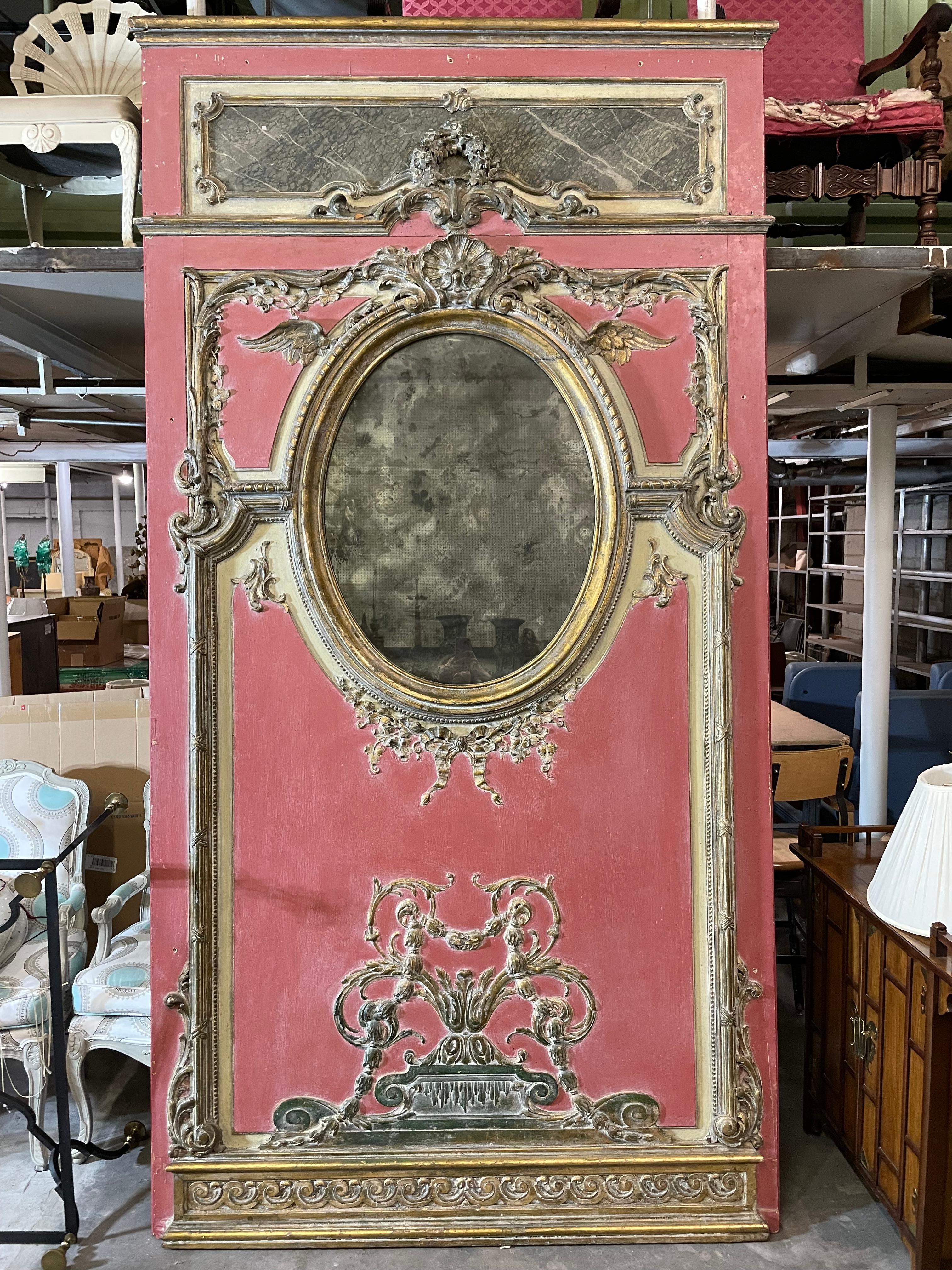 Gesso Antique miroir mural surdimensionné sculpté français en vente