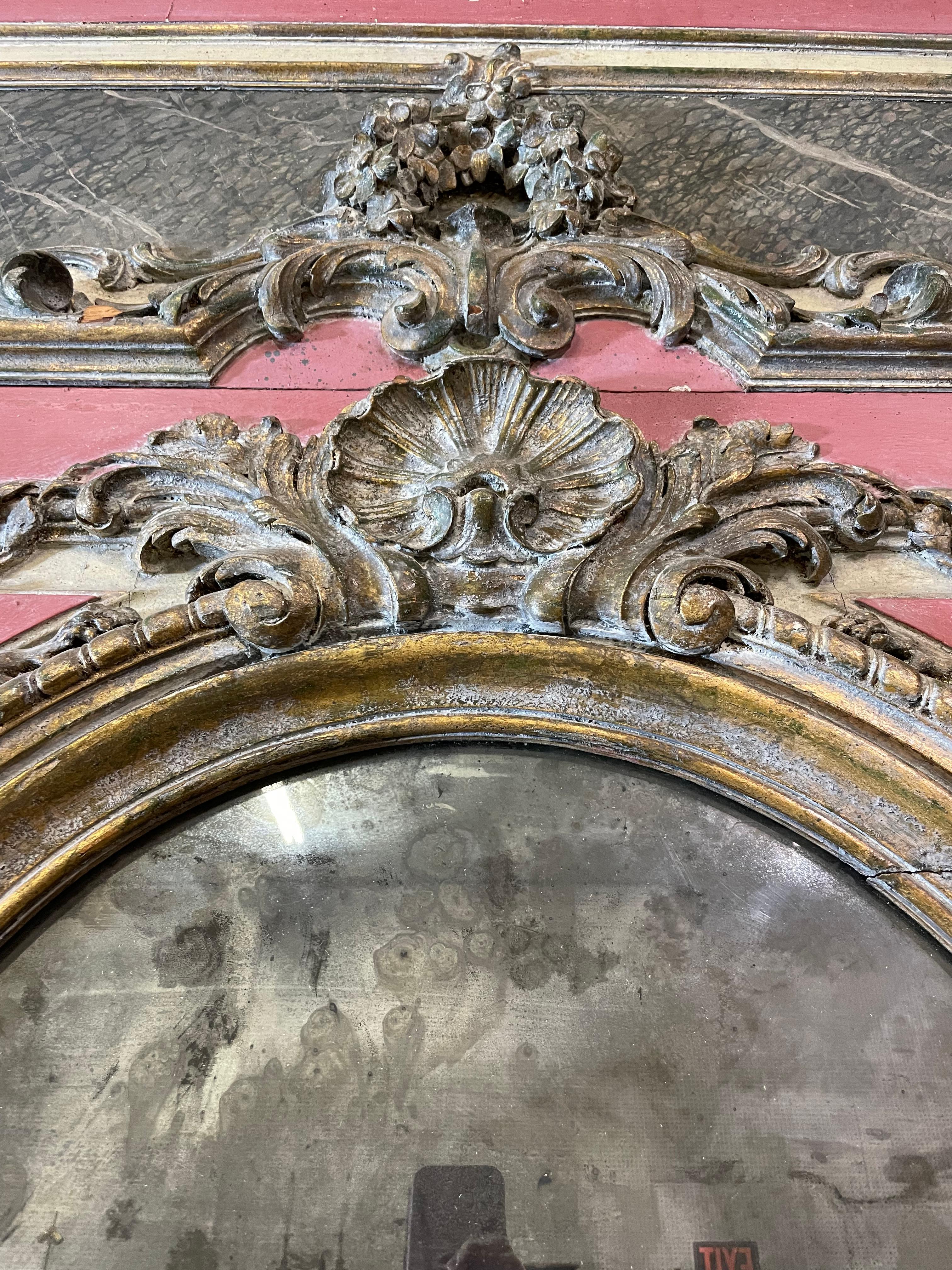 Antique miroir mural surdimensionné sculpté français en vente 1