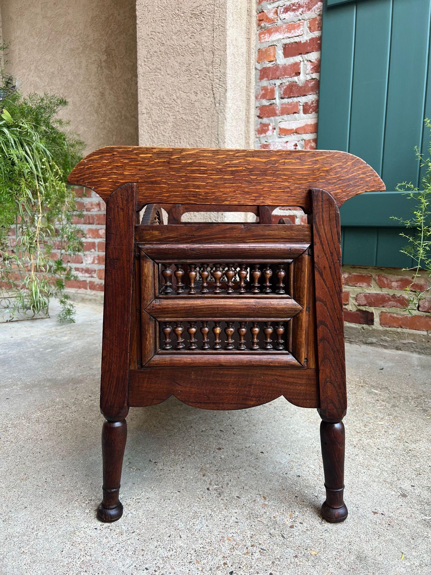 Quercia Antique French Carved Planter Breton Brittany Oak Doll Bed Fireside Box c1890 in vendita