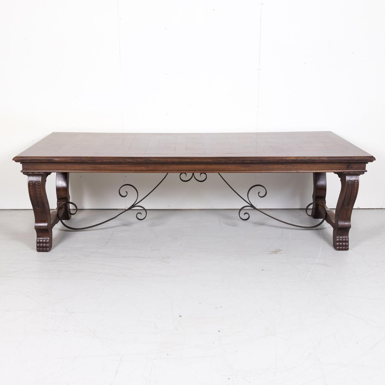 Antique French Carved Renaissance Style Dining Table In Good Condition For Sale In Birmingham, AL