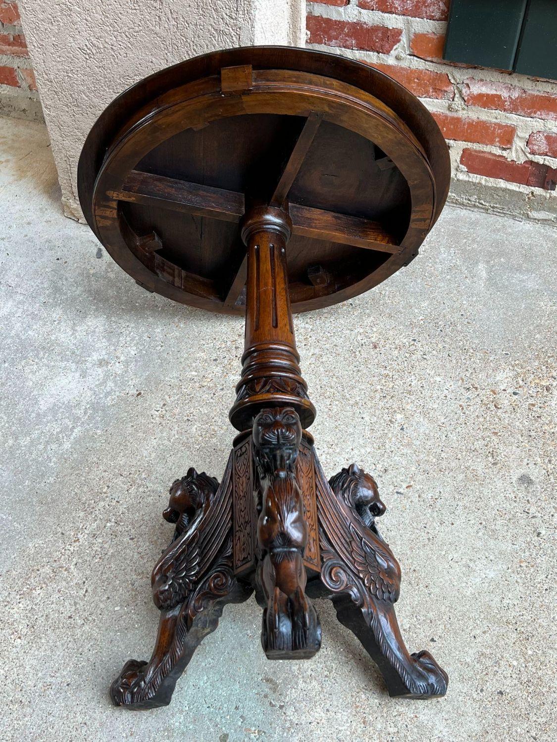Antique French Carved Round End Table Neoclassical Walnut Tripod Gueridon For Sale 16
