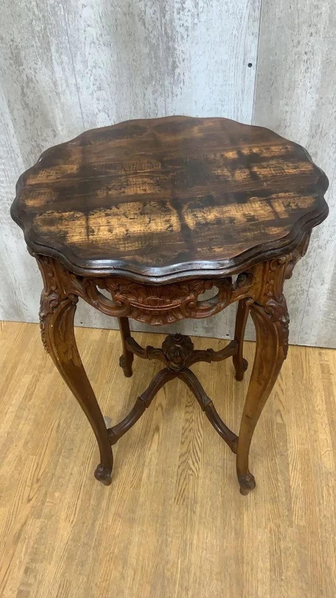 Antique French Carved Side Table In Good Condition In Chicago, IL