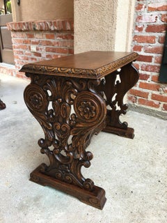 Antique French Carved Tiger Oak End Side Coffee Tea Table Louis XV Baroque