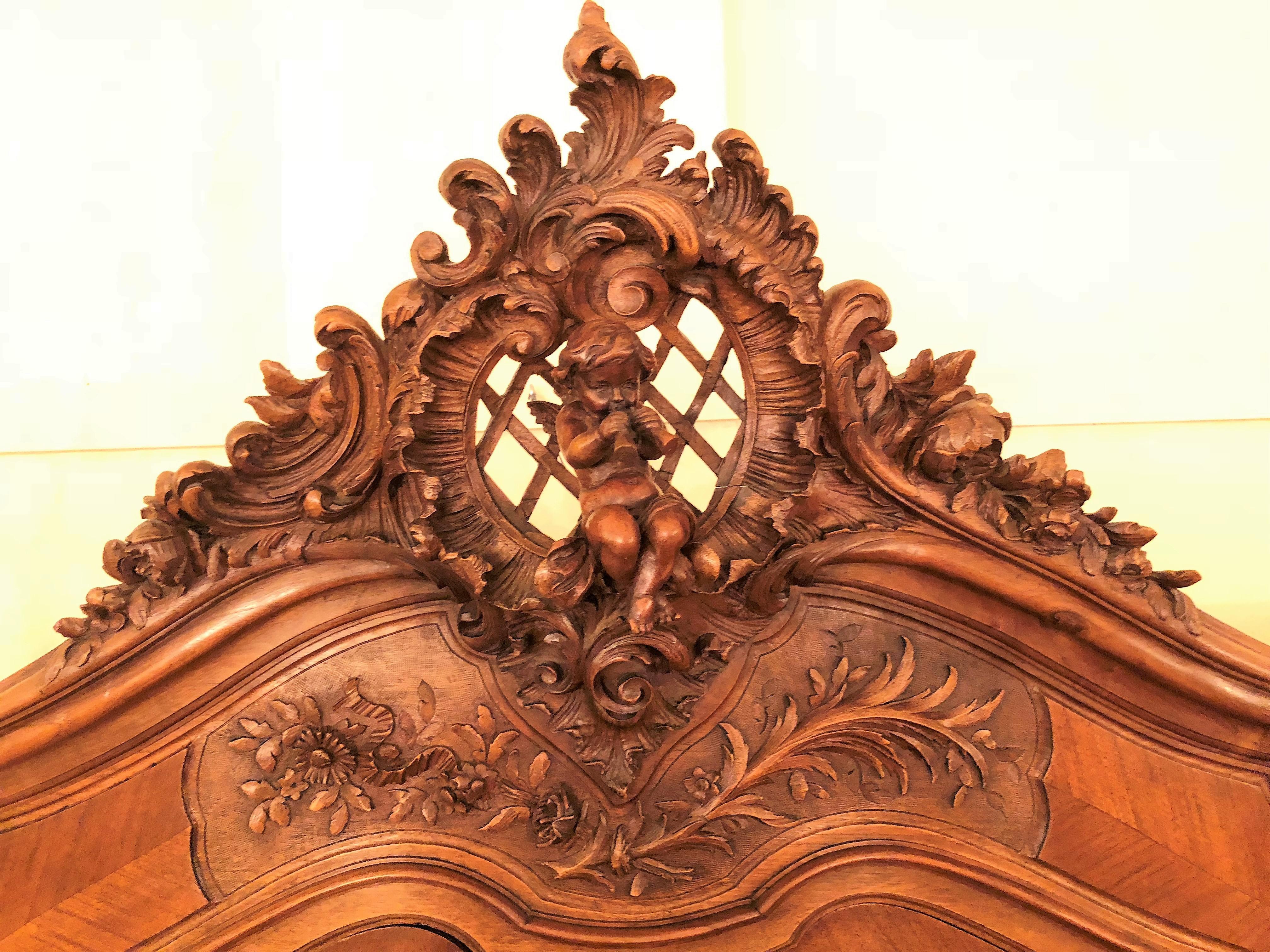 Antique French Carved Walnut Armoire In Good Condition In New Orleans, LA