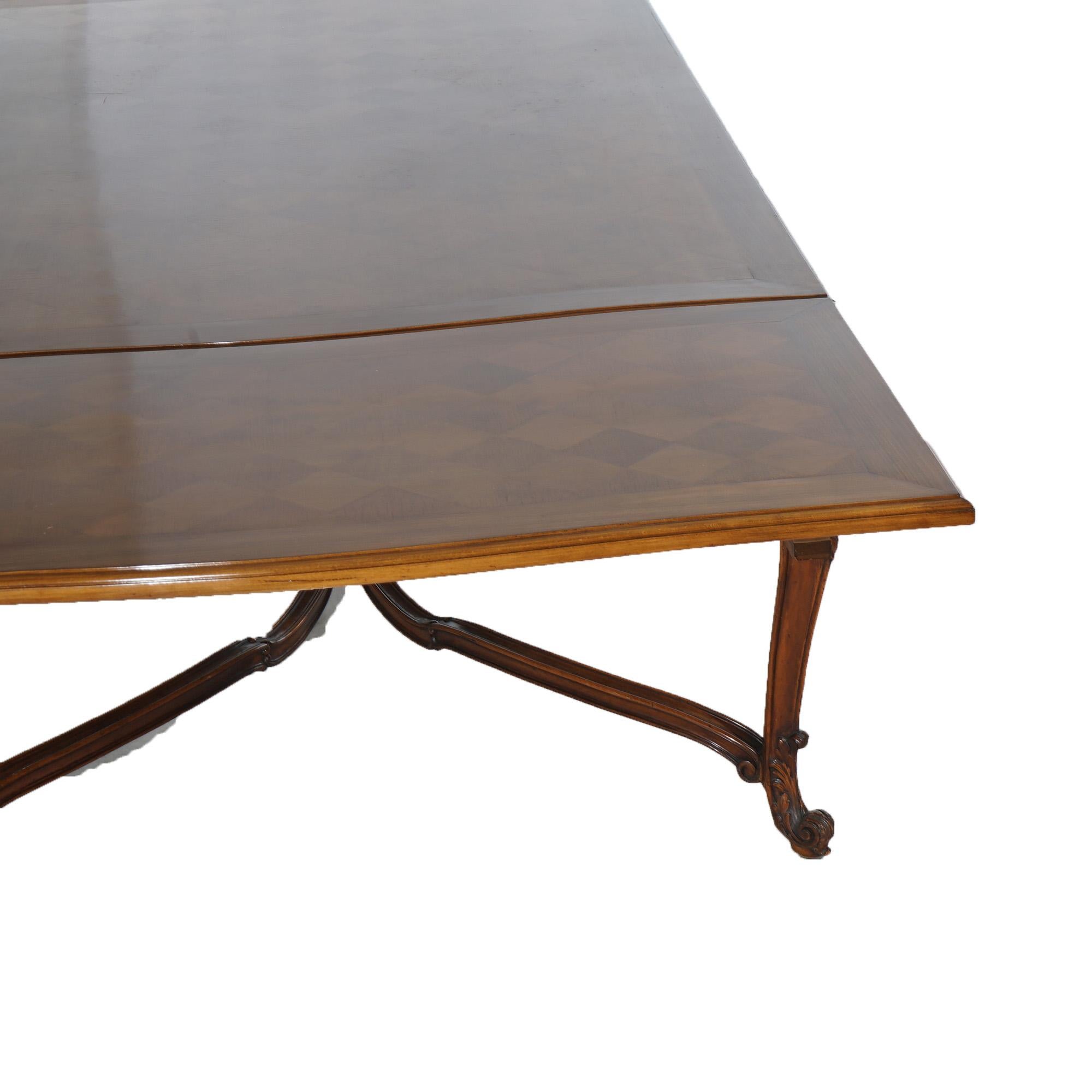 Antike Französisch geschnitzt Nussbaum Draw-Top-Ess-Set mit Tisch und acht Stühlen C1930 im Angebot 4