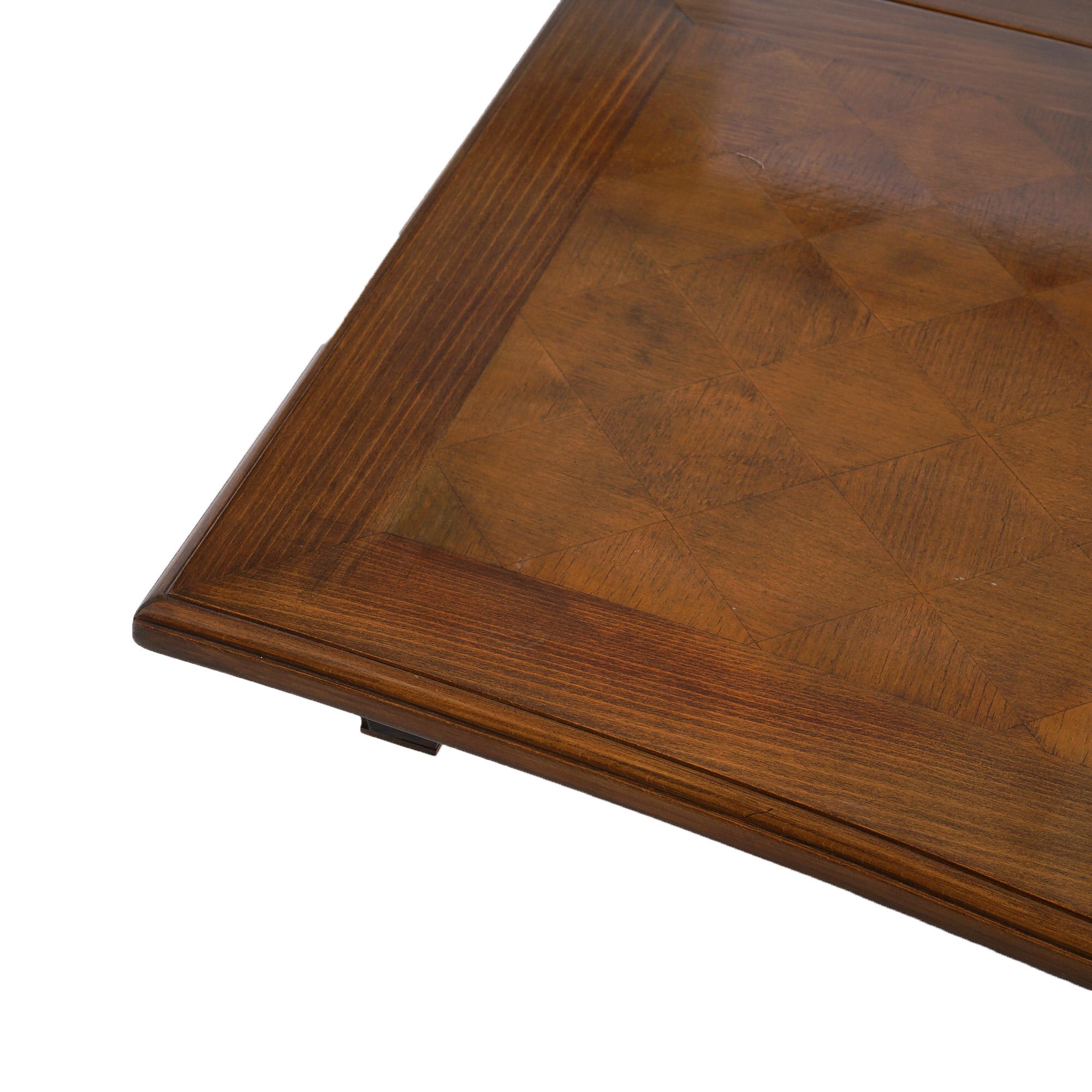 Antike Französisch geschnitzt Nussbaum Draw-Top-Ess-Set mit Tisch und acht Stühlen C1930 im Angebot 6
