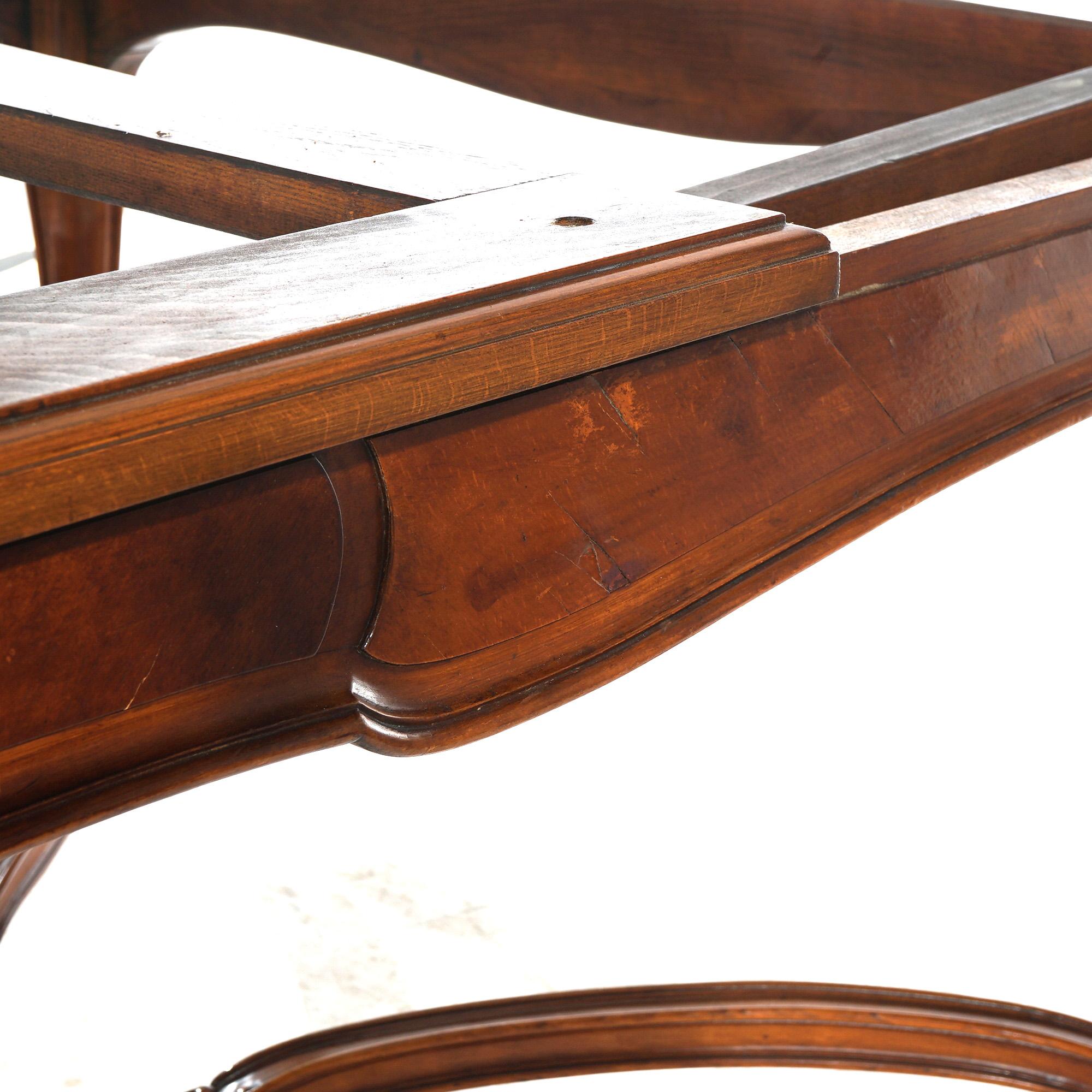 Antike Französisch geschnitzt Nussbaum Draw-Top-Ess-Set mit Tisch und acht Stühlen C1930 im Angebot 12
