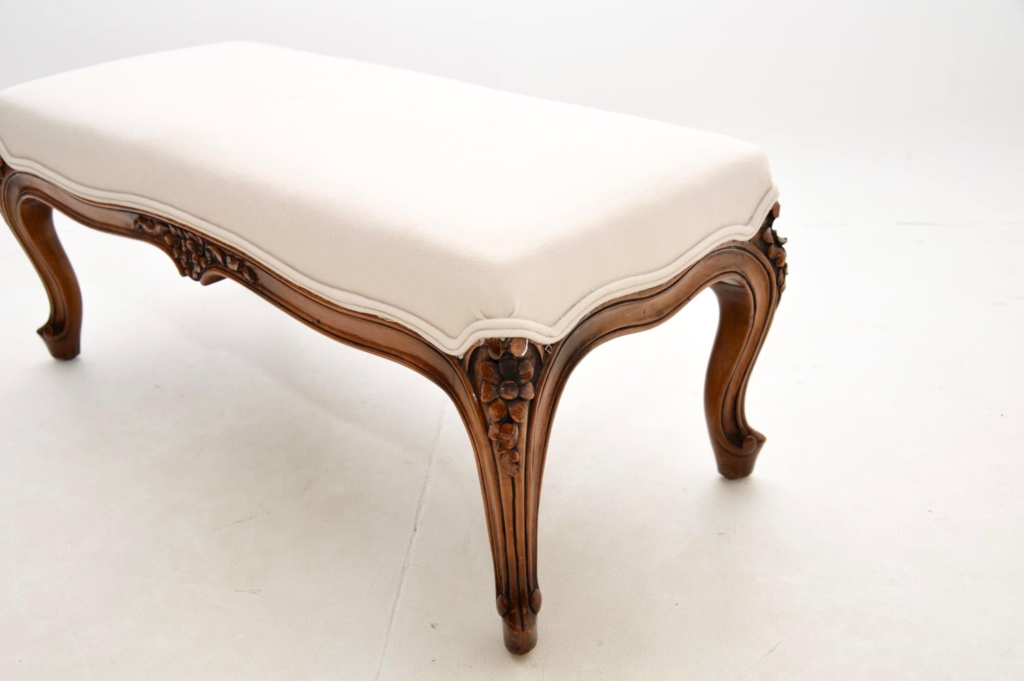 Antique French Carved Walnut Foot Stool In Good Condition For Sale In London, GB