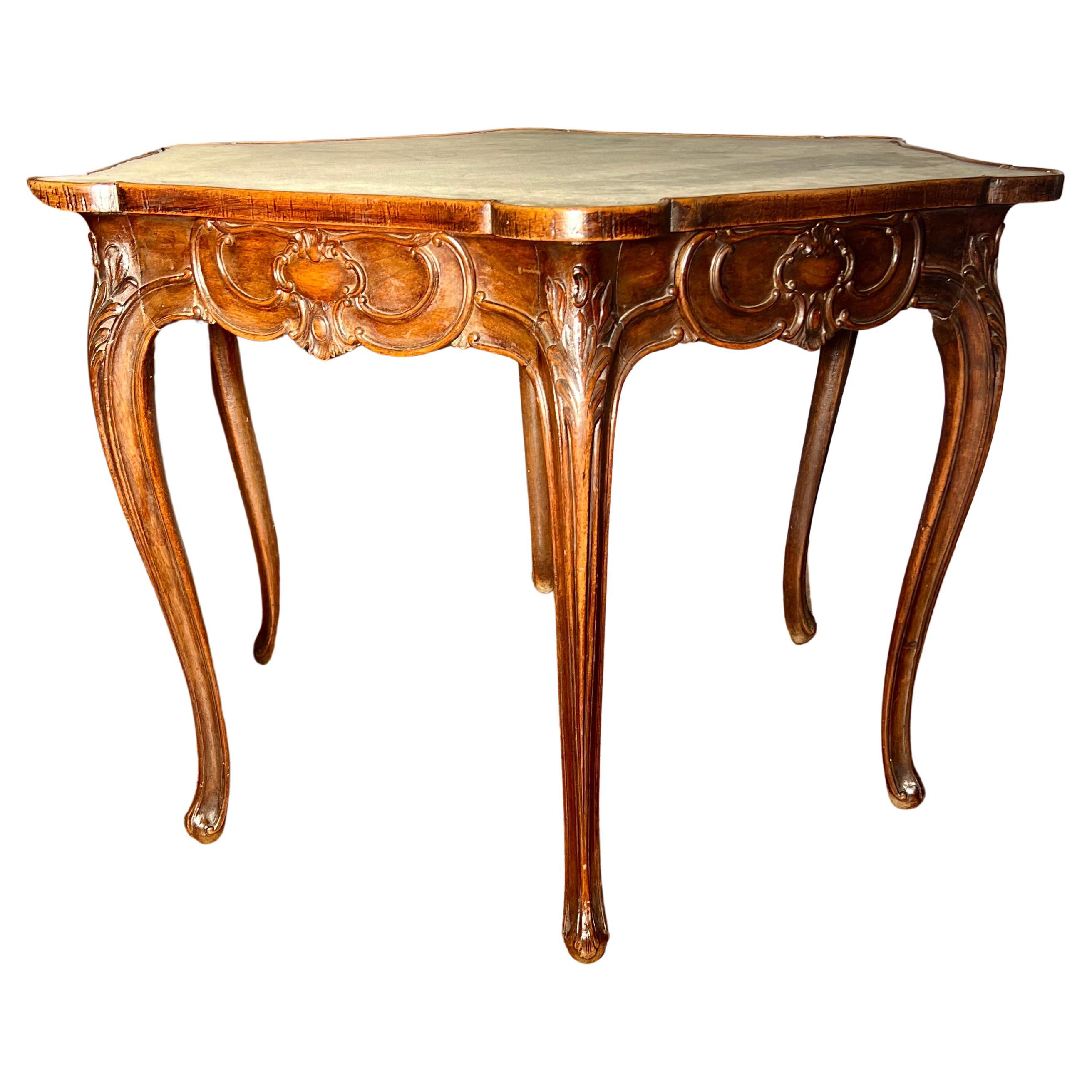 Antique French Carved Walnut Games Table, Circa 1885-1895. In Good Condition For Sale In New Orleans, LA
