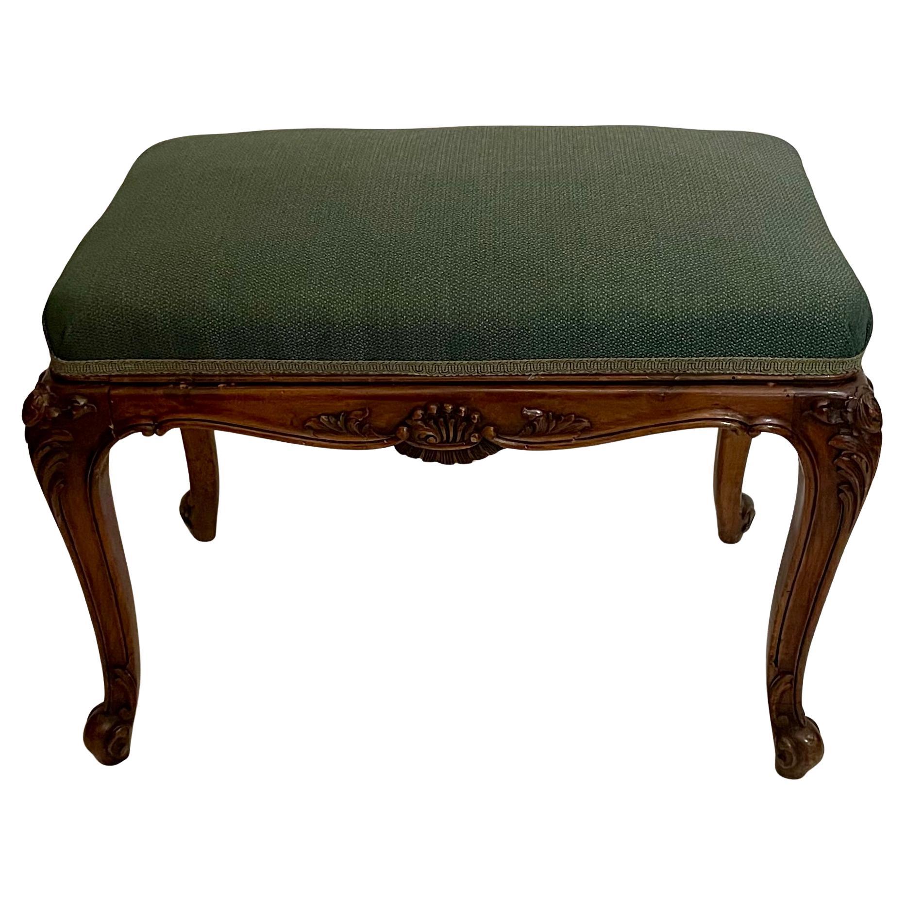 Français Ancien tabouret de piano en noyer sculpté, Circa 1900 en vente