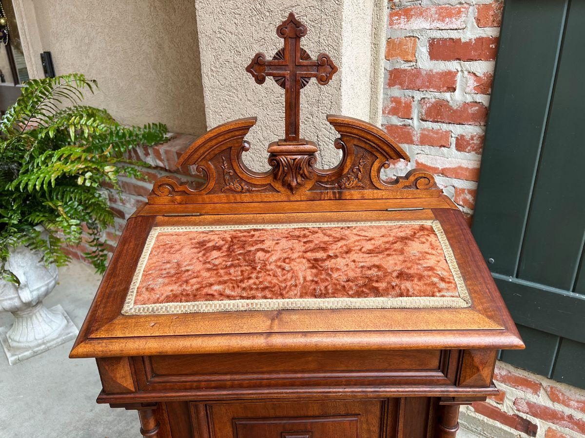 Antique French Carved Walnut Prayer Kneeler Prie Dieu Chapel Gothic Cabinet 1