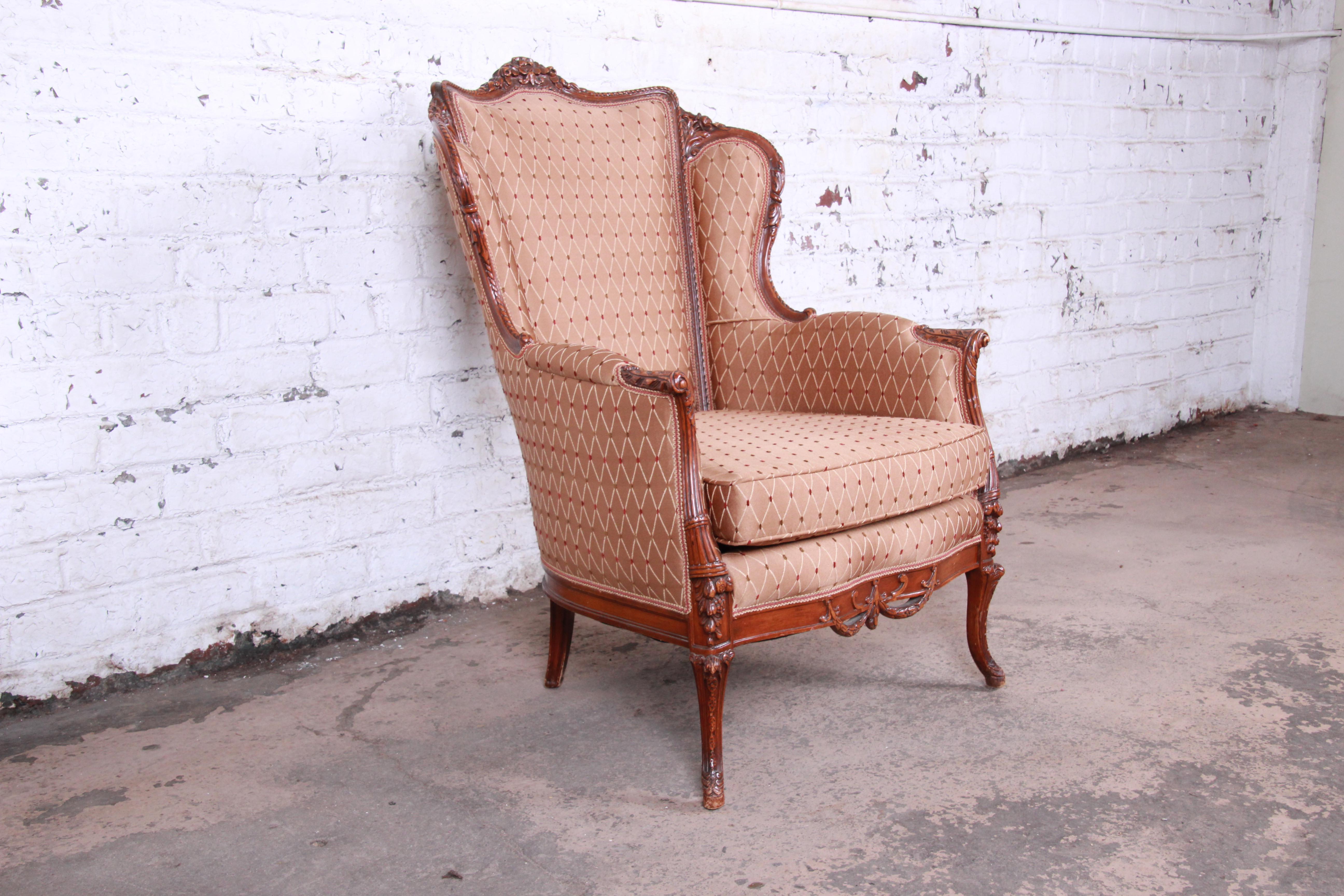 Antique French Carved Wing Back Lounge Chair In Good Condition In South Bend, IN