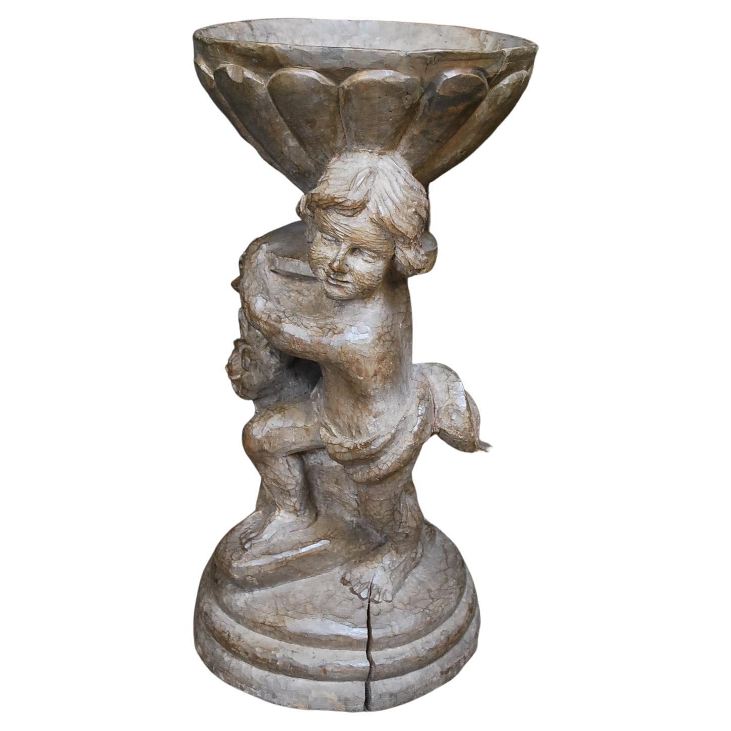 Antike französische geschnitzte Cherub-Skulptur aus Holz