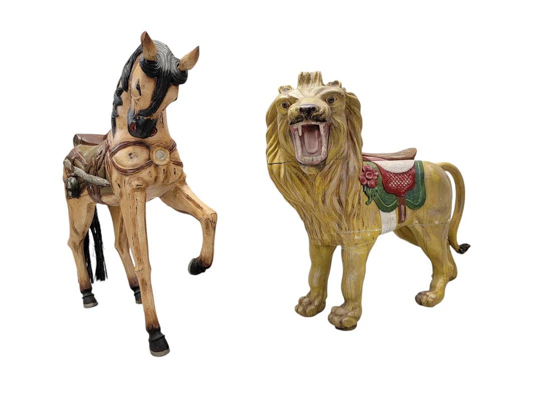 Antique French Carved Wood Hand Painted Carousel Lion Statue In Good Condition In Chicago, IL