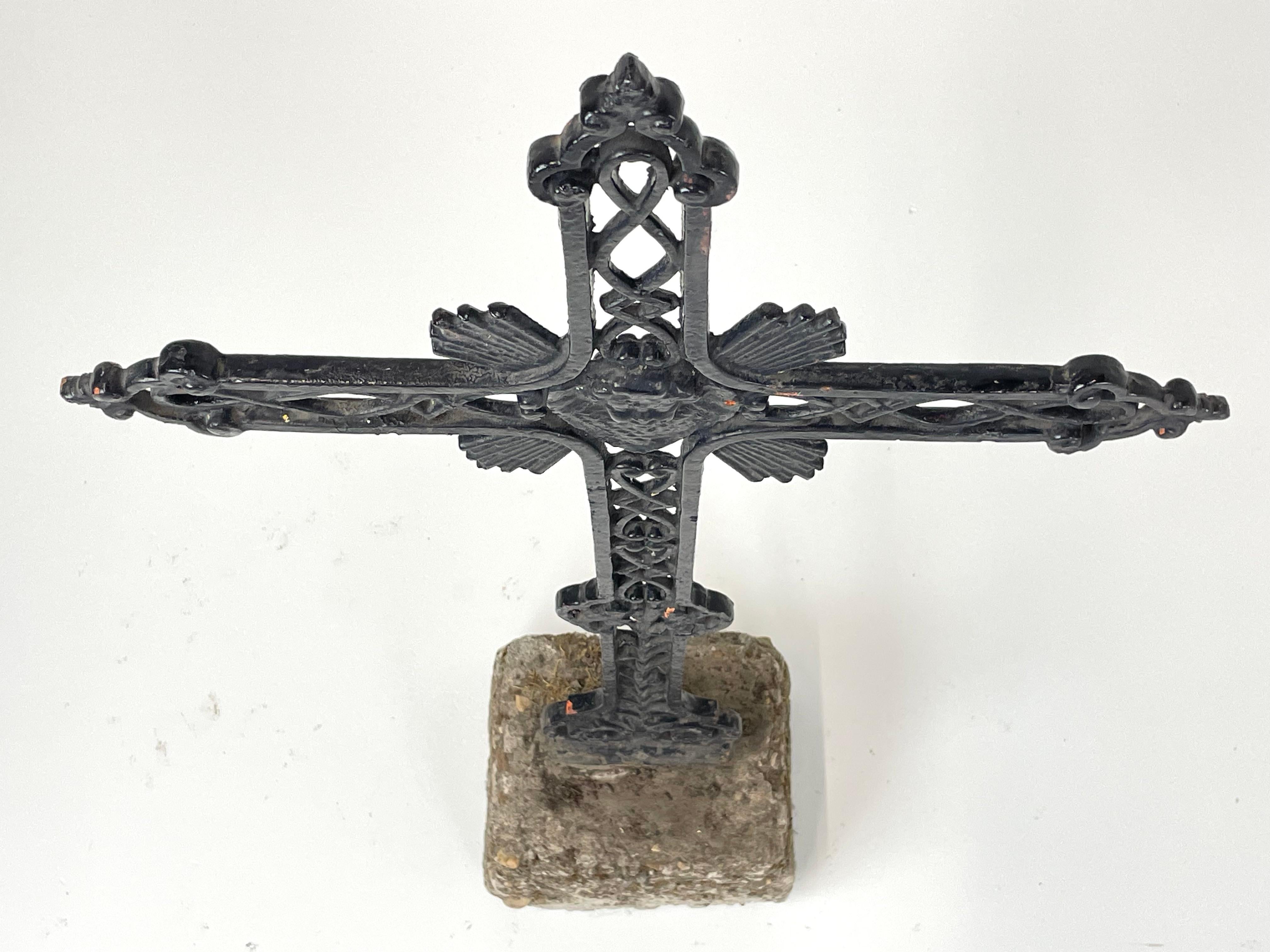 Ferro Croce in ghisa francese Antique French in vendita