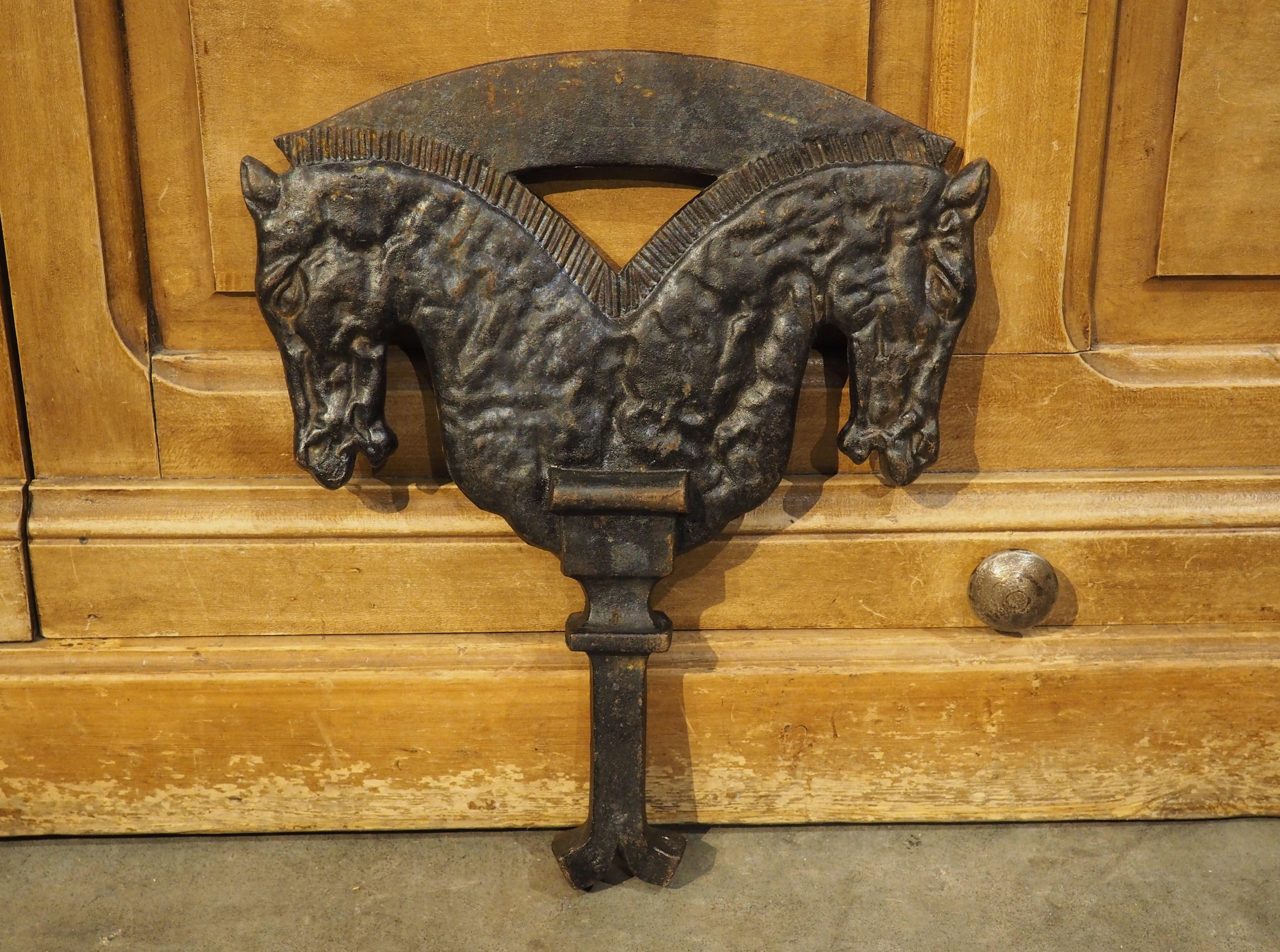 Ancienne escargot de jardinière française en fonte à double tête de cheval, 19ème siècle 5
