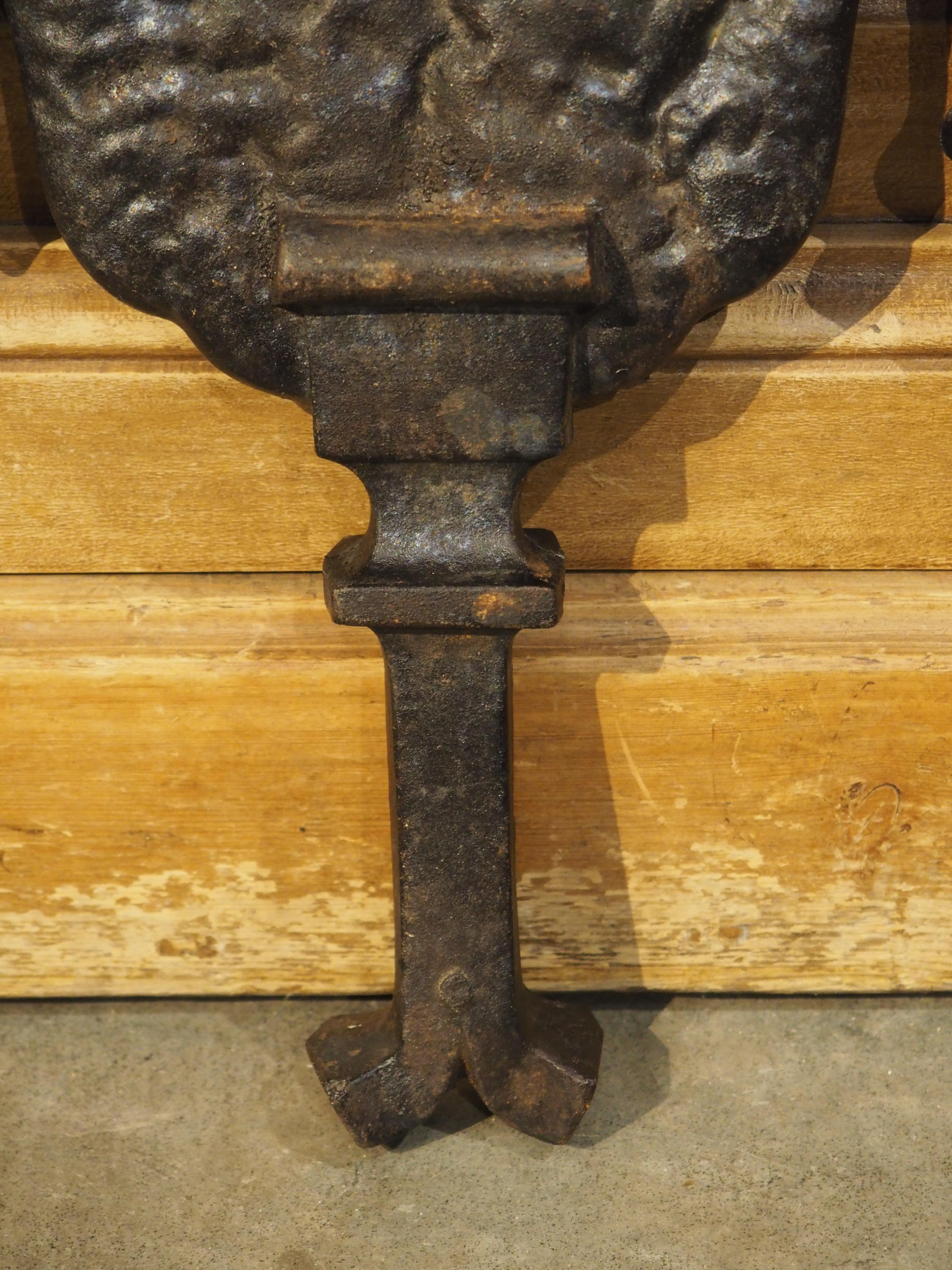 Métal Ancienne escargot de jardinière française en fonte à double tête de cheval, 19ème siècle