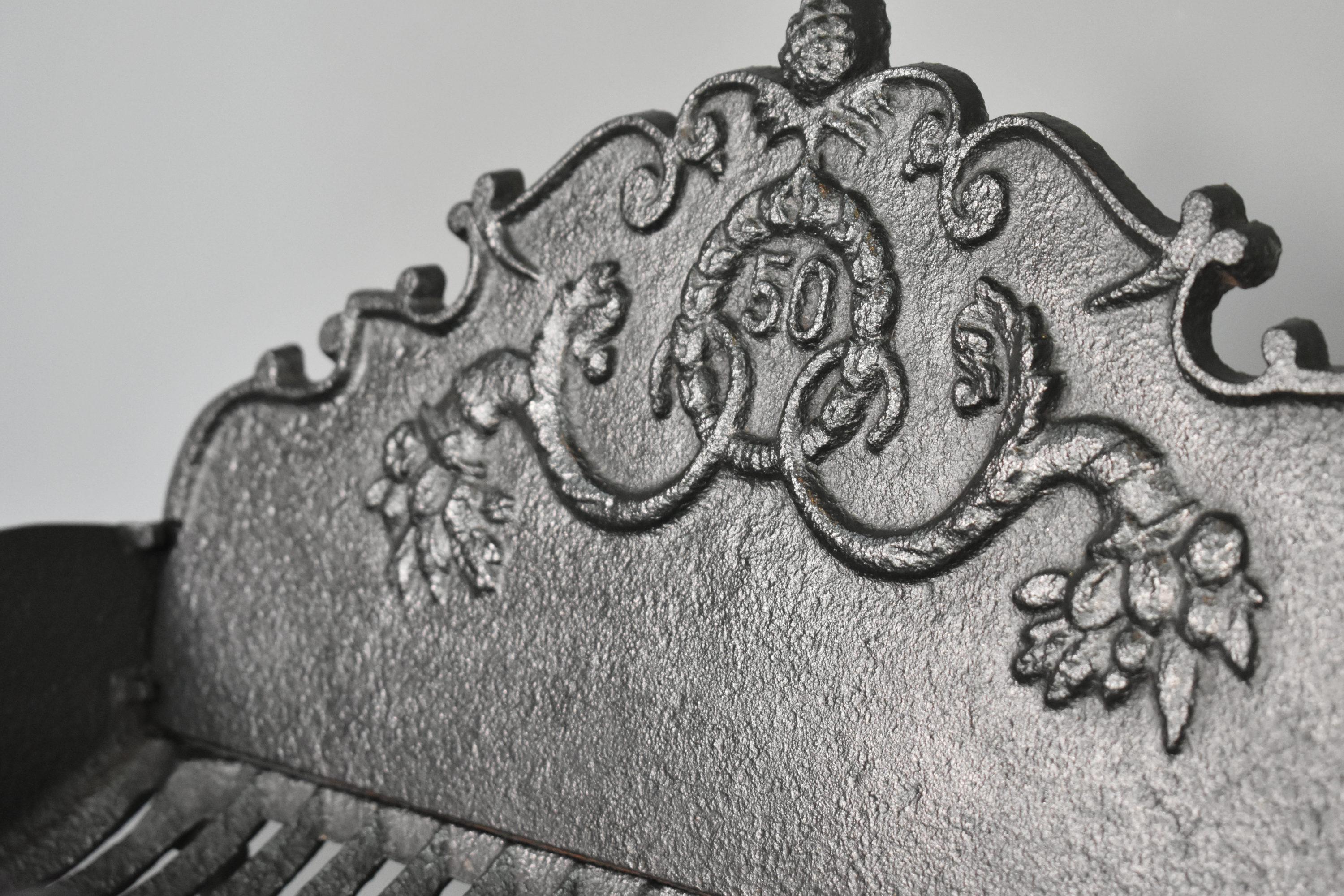 Antique French Cast Iron Fire Grate Napoleon III Style For Sale 2
