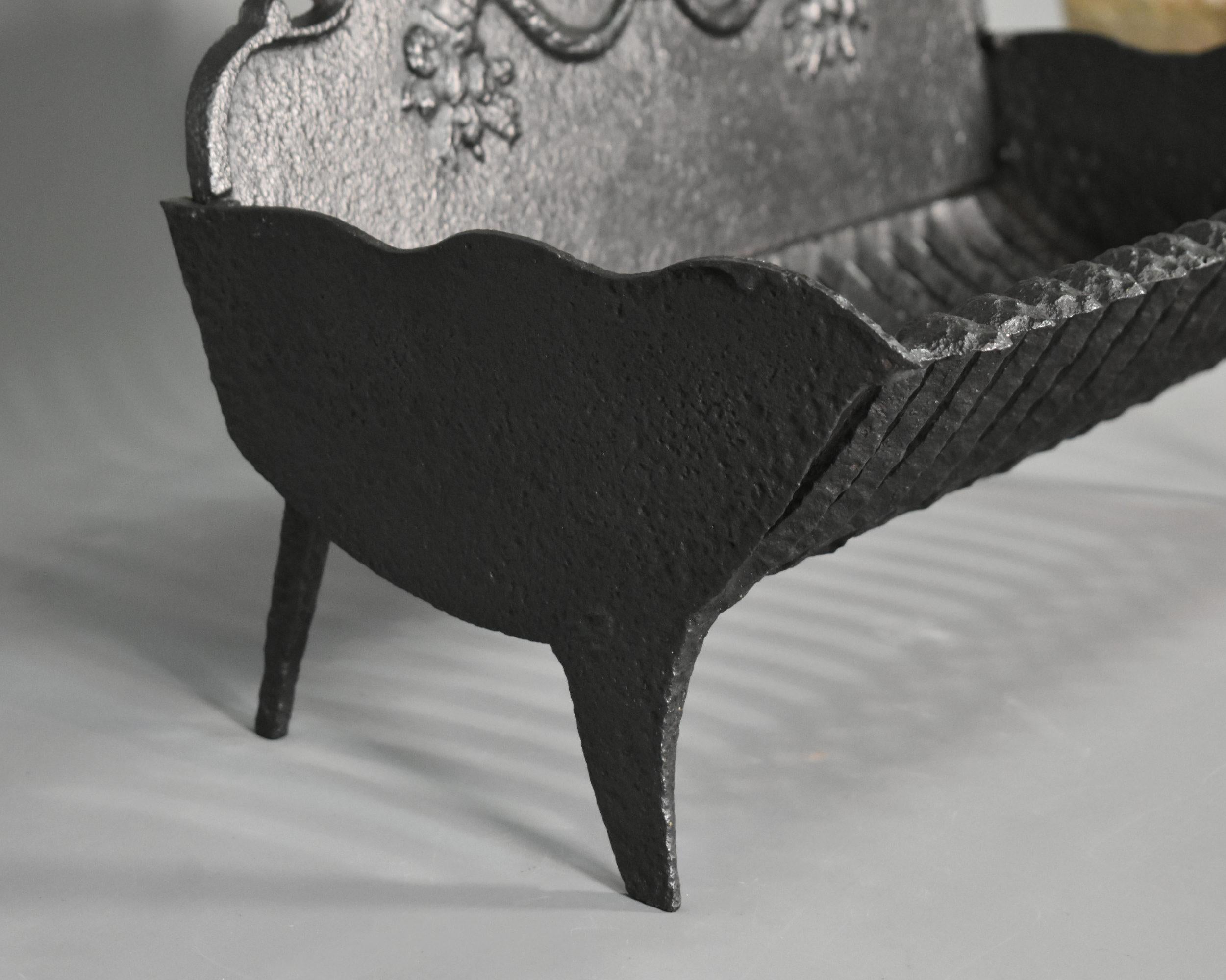 Antique French Cast Iron Fire Grate Napoleon III Style For Sale 4