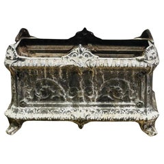 Urna de jardín de hierro fundido Antique French - Jardinera ornamentada con pátina envejecida