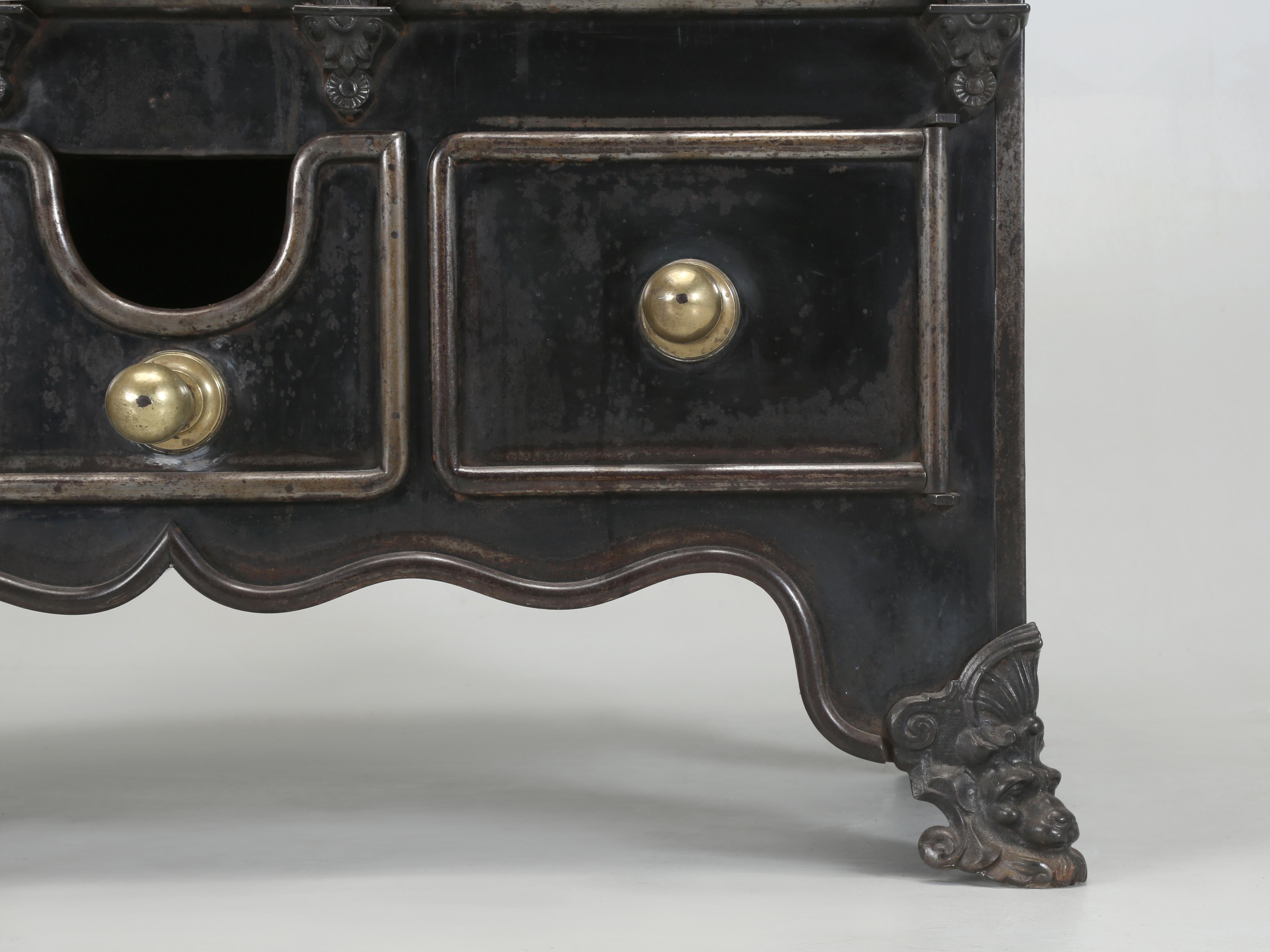 Antique French Cast Iron Stove, Brass Gallery, Oversize Beautiful Brass Handles For Sale 8