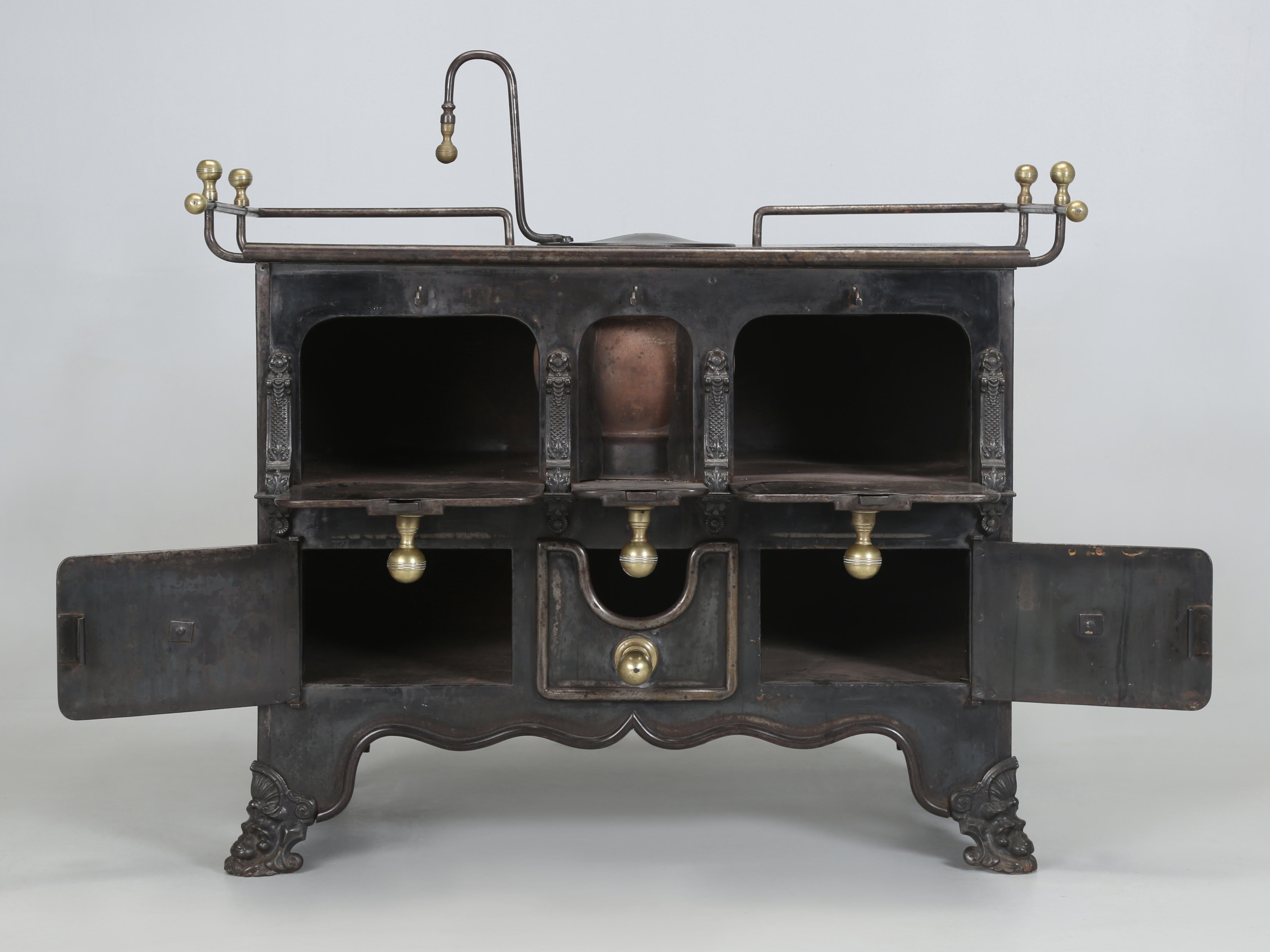 Antique French Cast Iron Stove, Brass Gallery, Oversize Beautiful Brass Handles For Sale 10