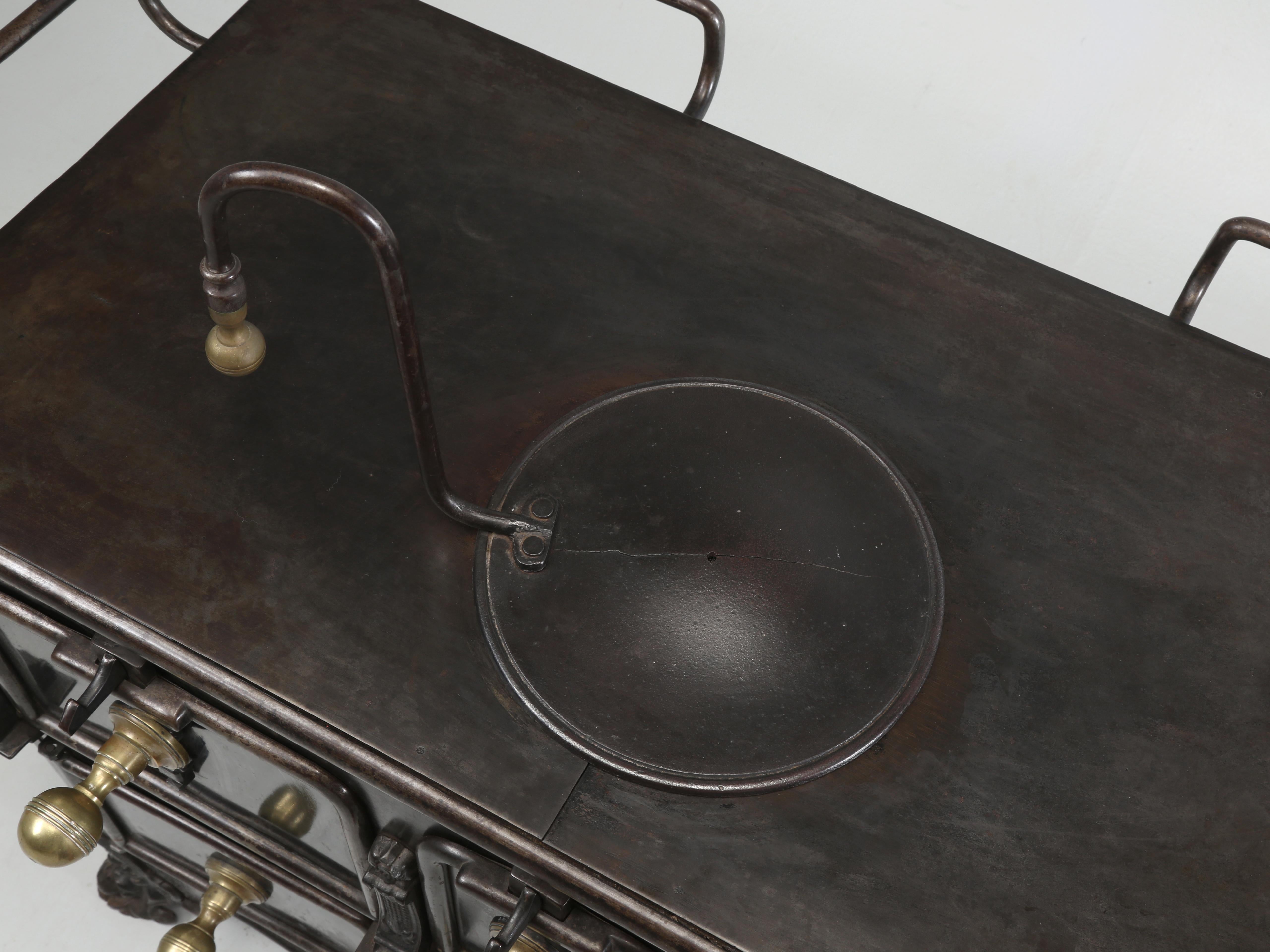 Antique French Cast Iron Stove, Brass Gallery, Oversize Beautiful Brass Handles In Good Condition For Sale In Chicago, IL