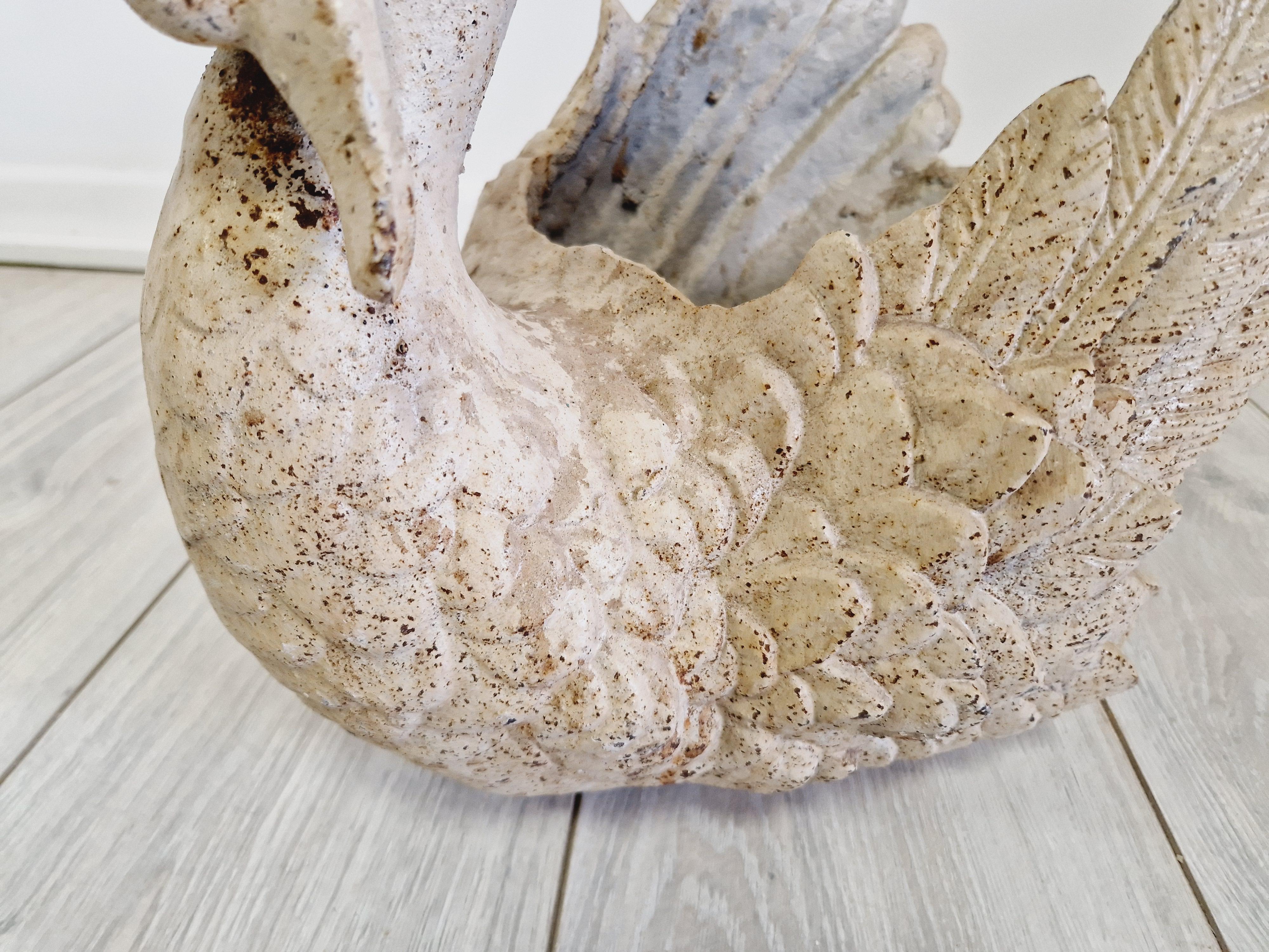 Antique French Cast Iron Swan Planter In Good Condition In Buxton, GB