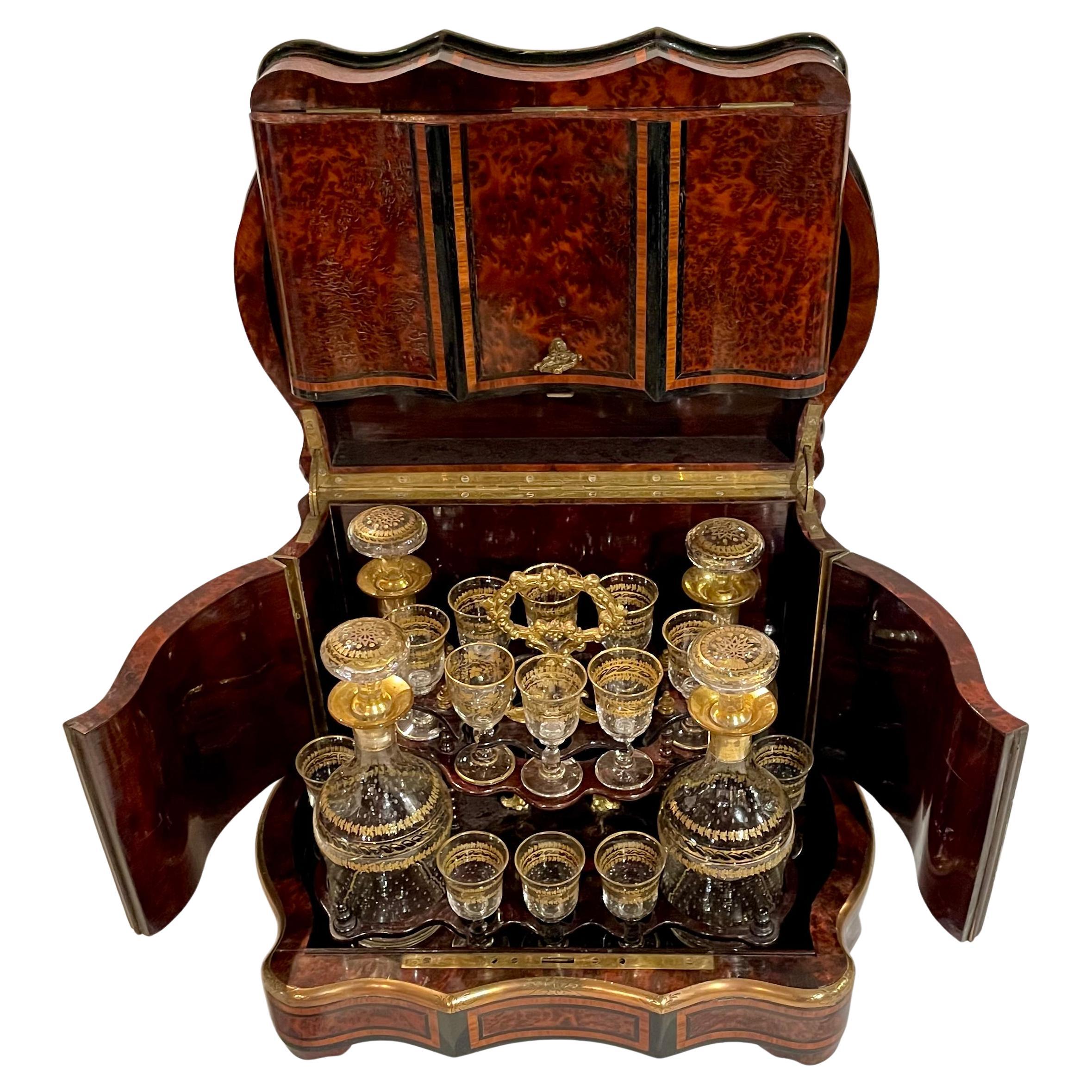 Francese Antique French Cave a Liqueur con Cristallo Originale, oltre 100 anni fa in vendita