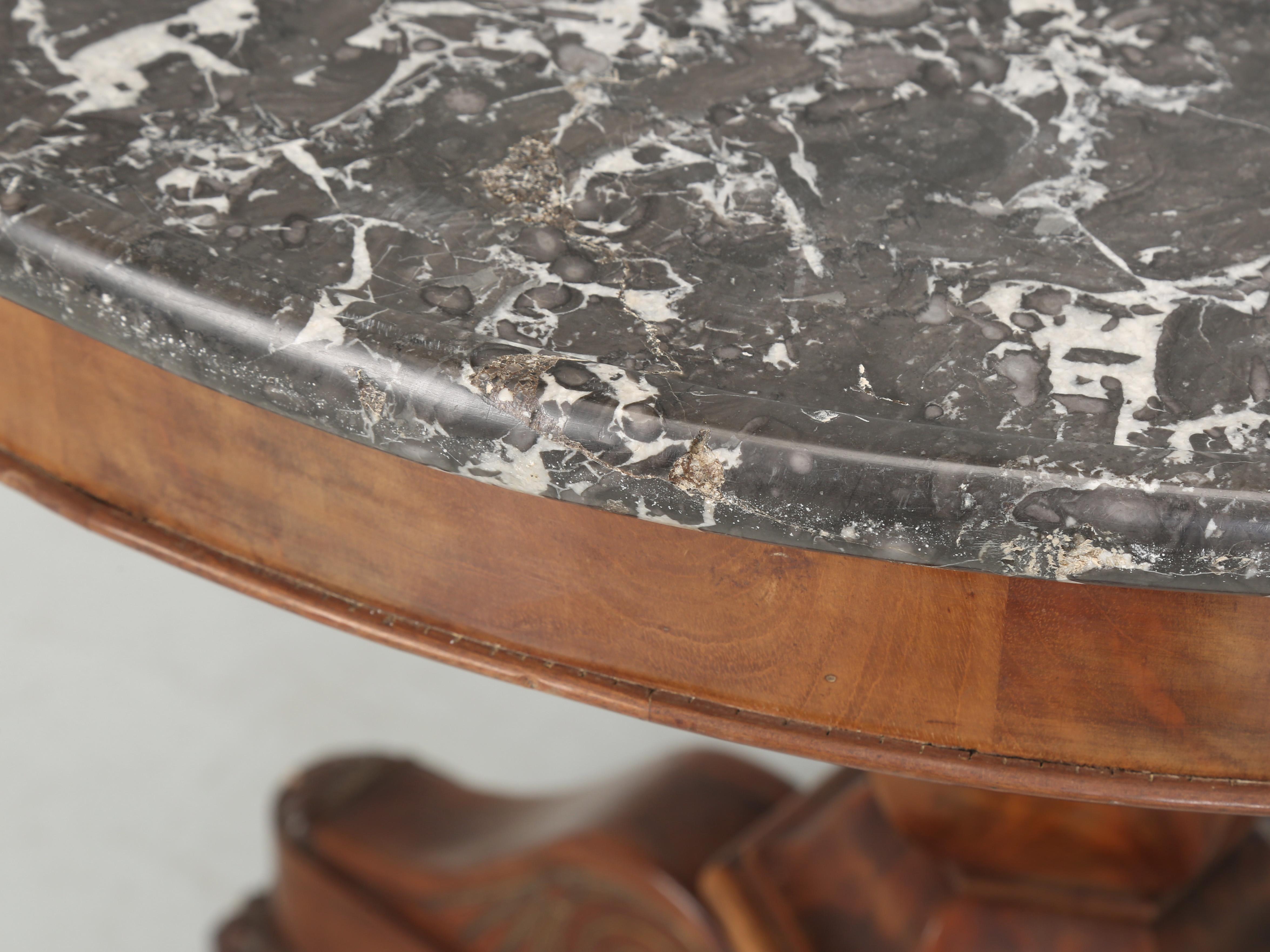 Antique French Center Hall Table Caoba Santa Ana Mármol Estado Original en venta 1